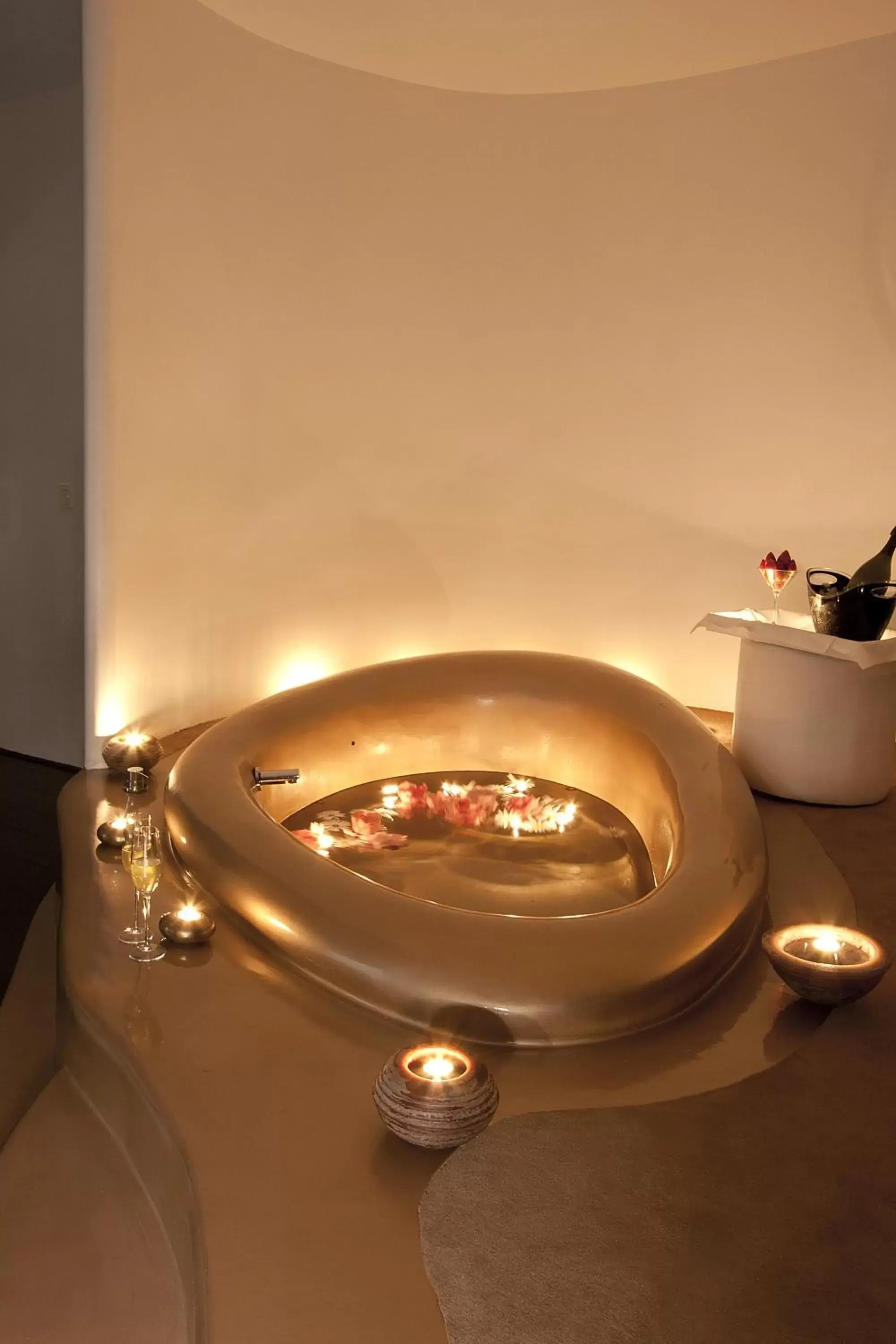 Decorative detail, Bathroom in Absoluto Design Hotel