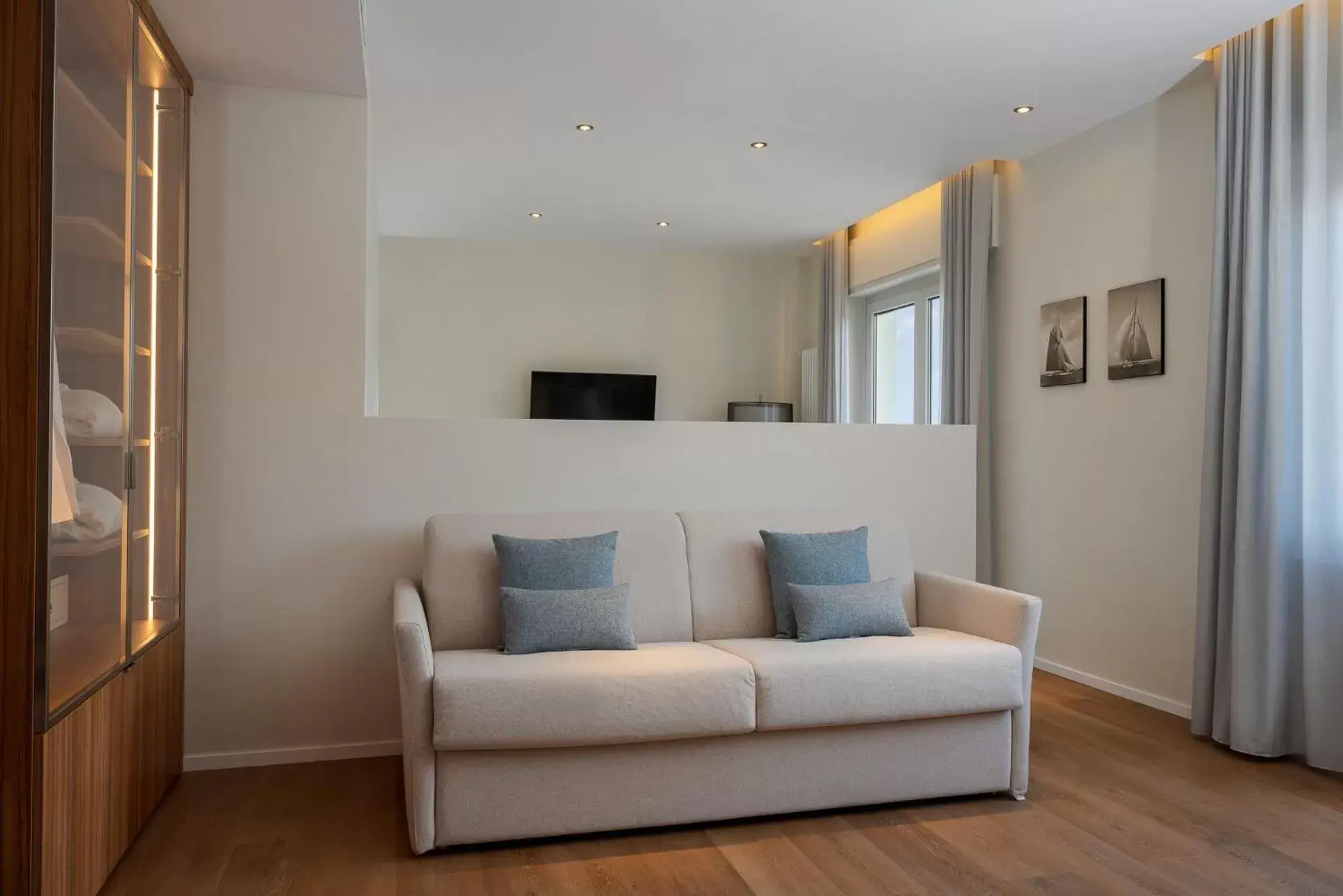 Bedroom, Seating Area in Doria Park Hotel