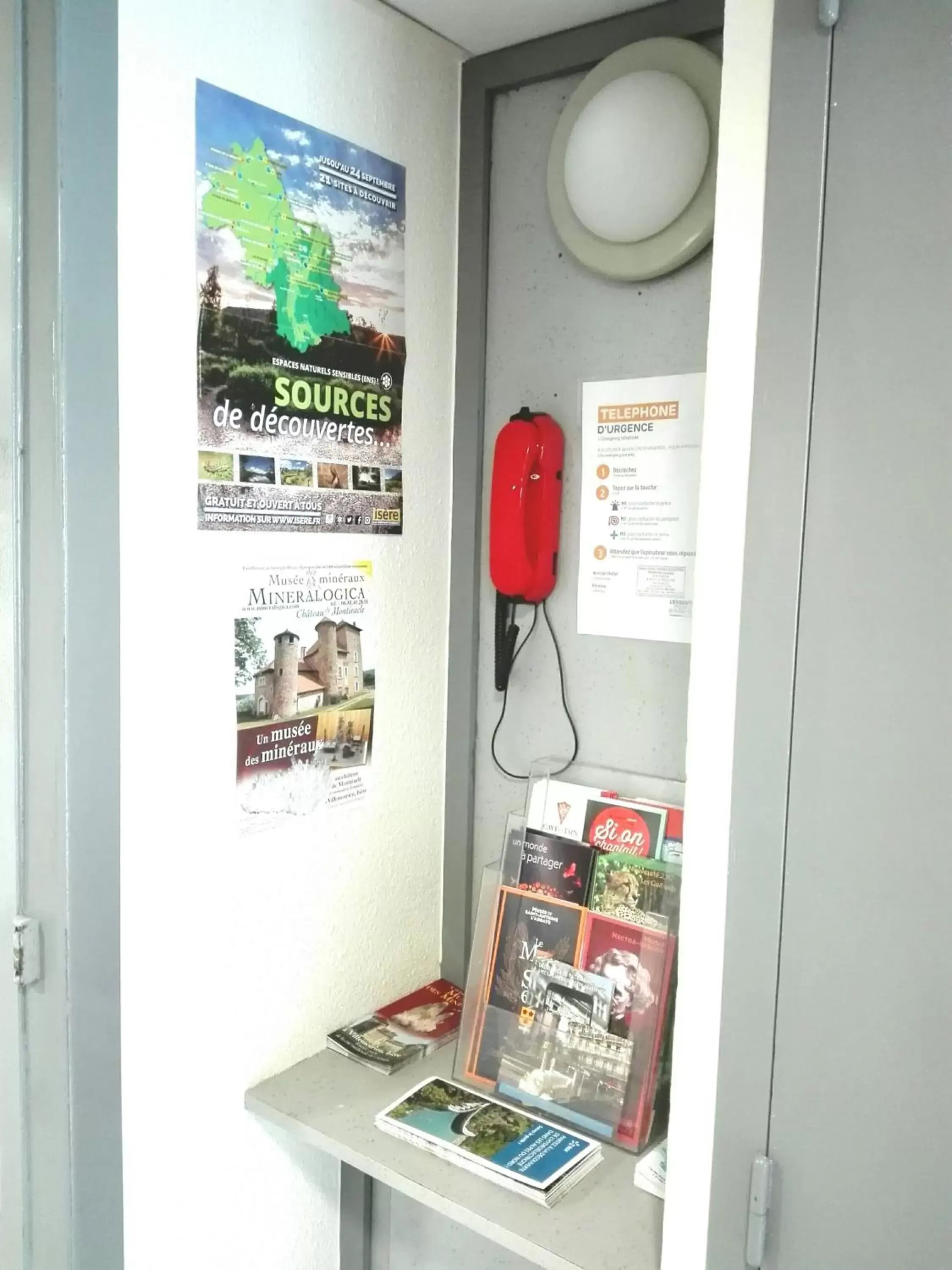 Lobby or reception in Premiere Classe Grenoble Sud - Gieres Universite Lobby or reception in Premiere Classe Grenoble Sud - Gieres Universite