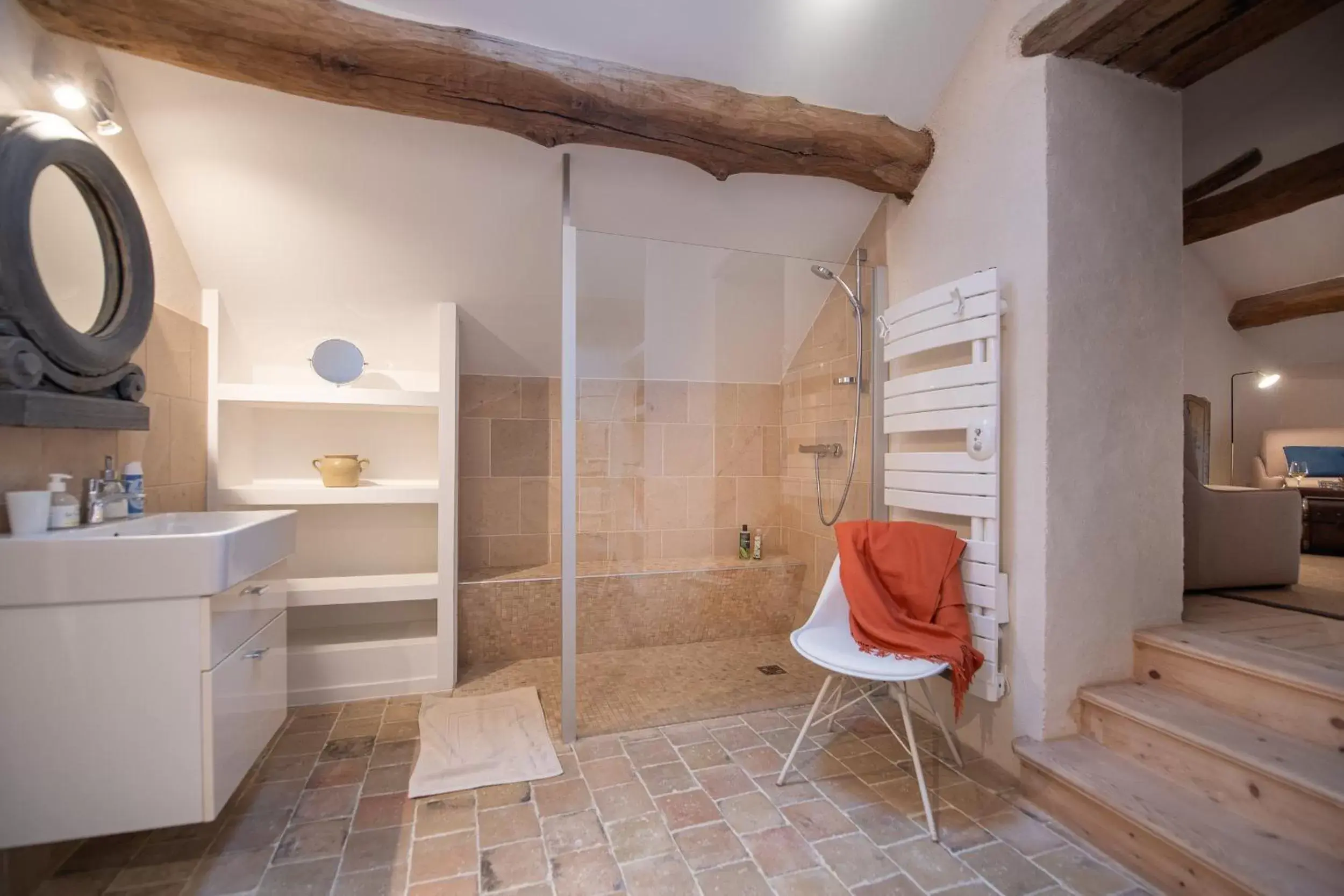 Shower, Bathroom in Clos Saint Jacques - Maison d'Hôtes