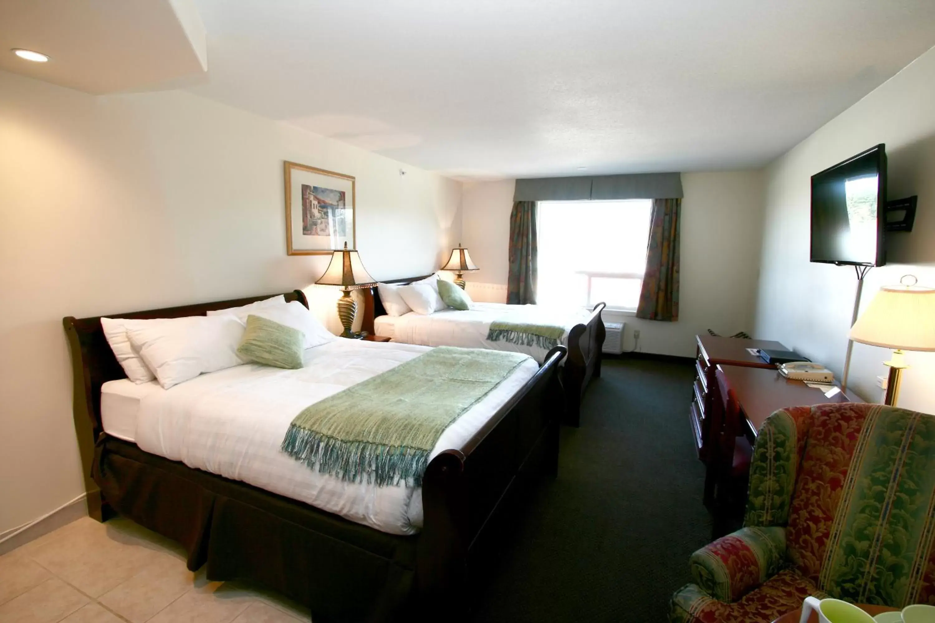 Photo of the whole room in Foxwood Inn & Suites Drayton Valley