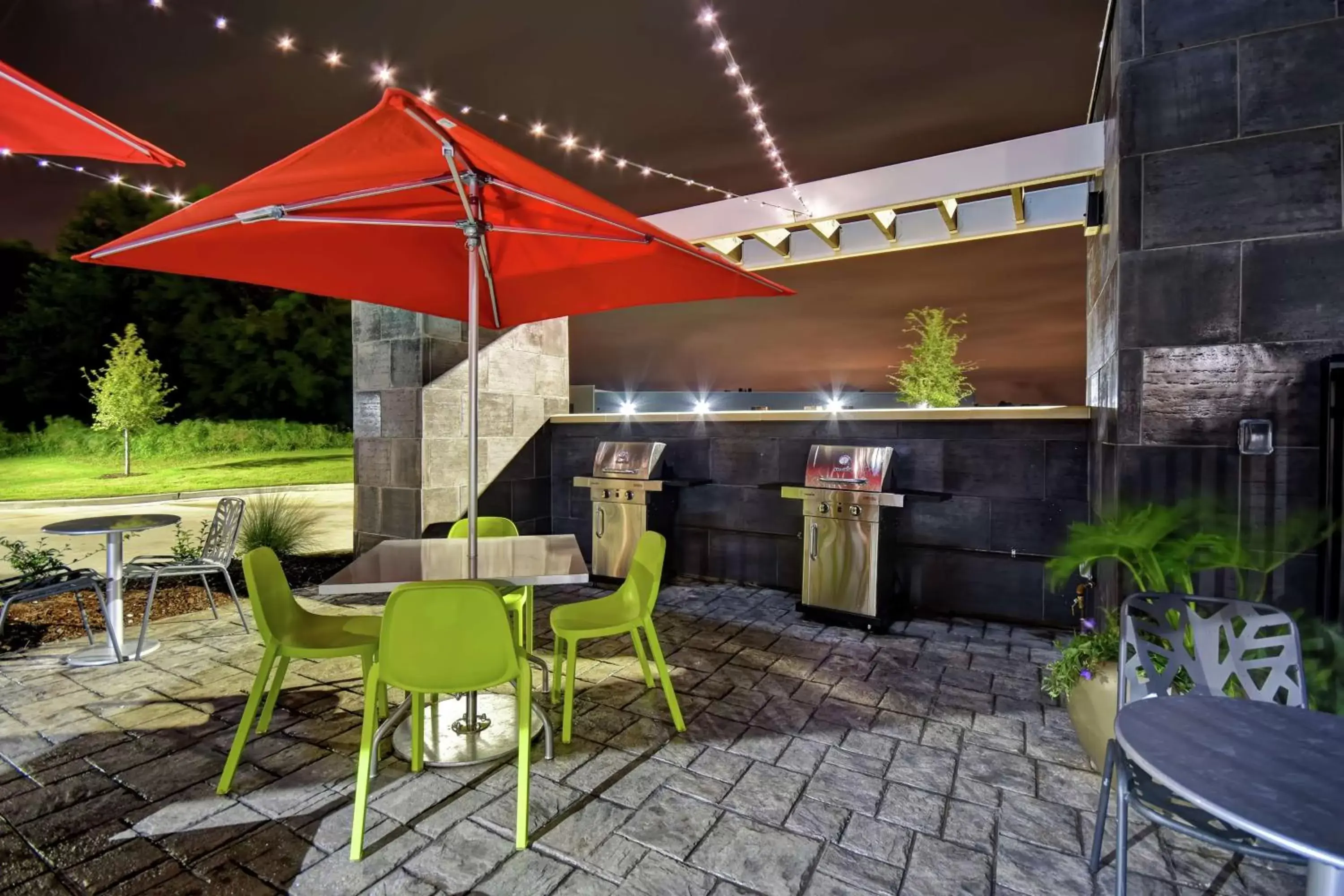 Patio, Restaurant/Places to Eat in Home2 Suites By Hilton Shreveport