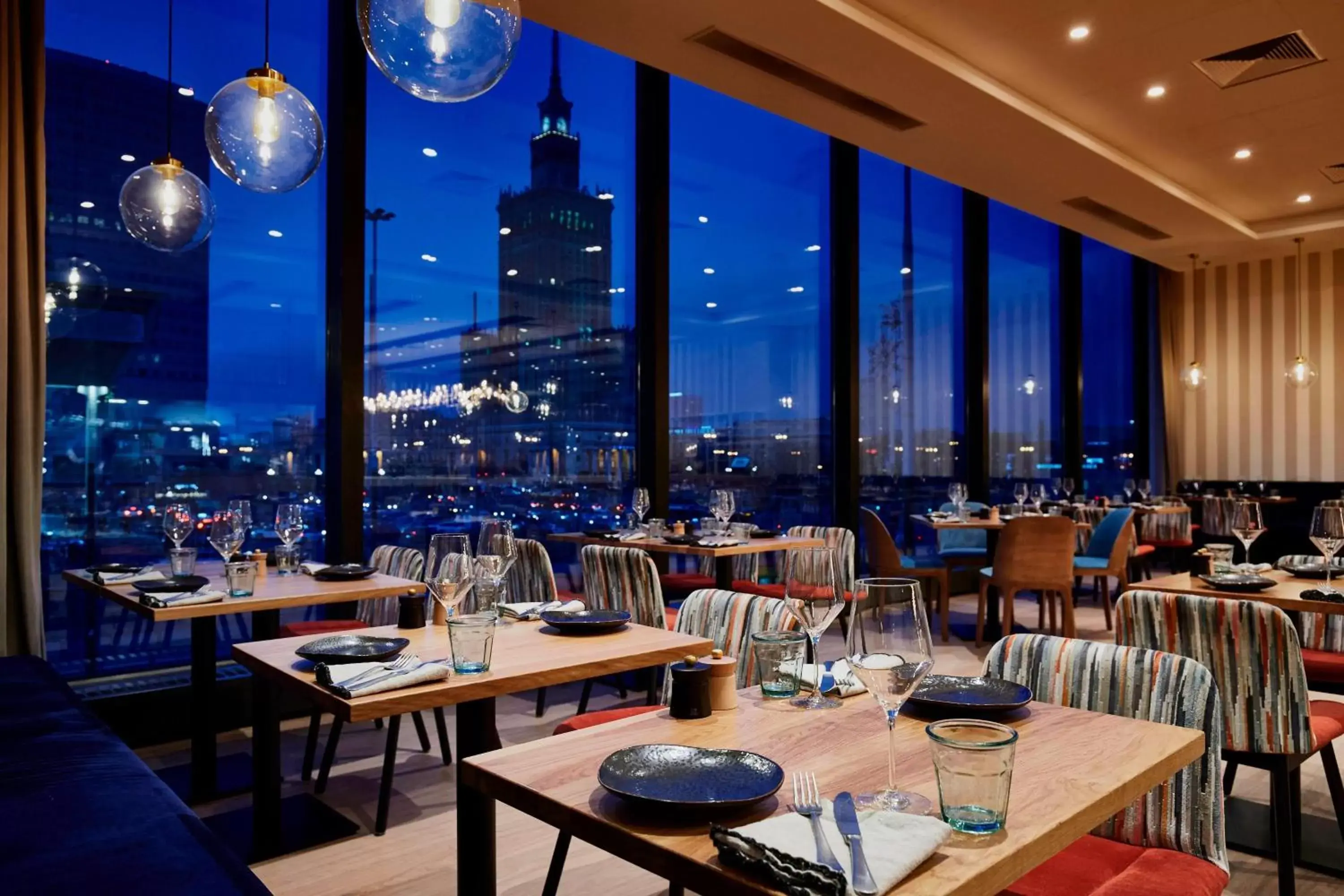 Restaurant/Places to Eat in Warsaw Marriott Hotel