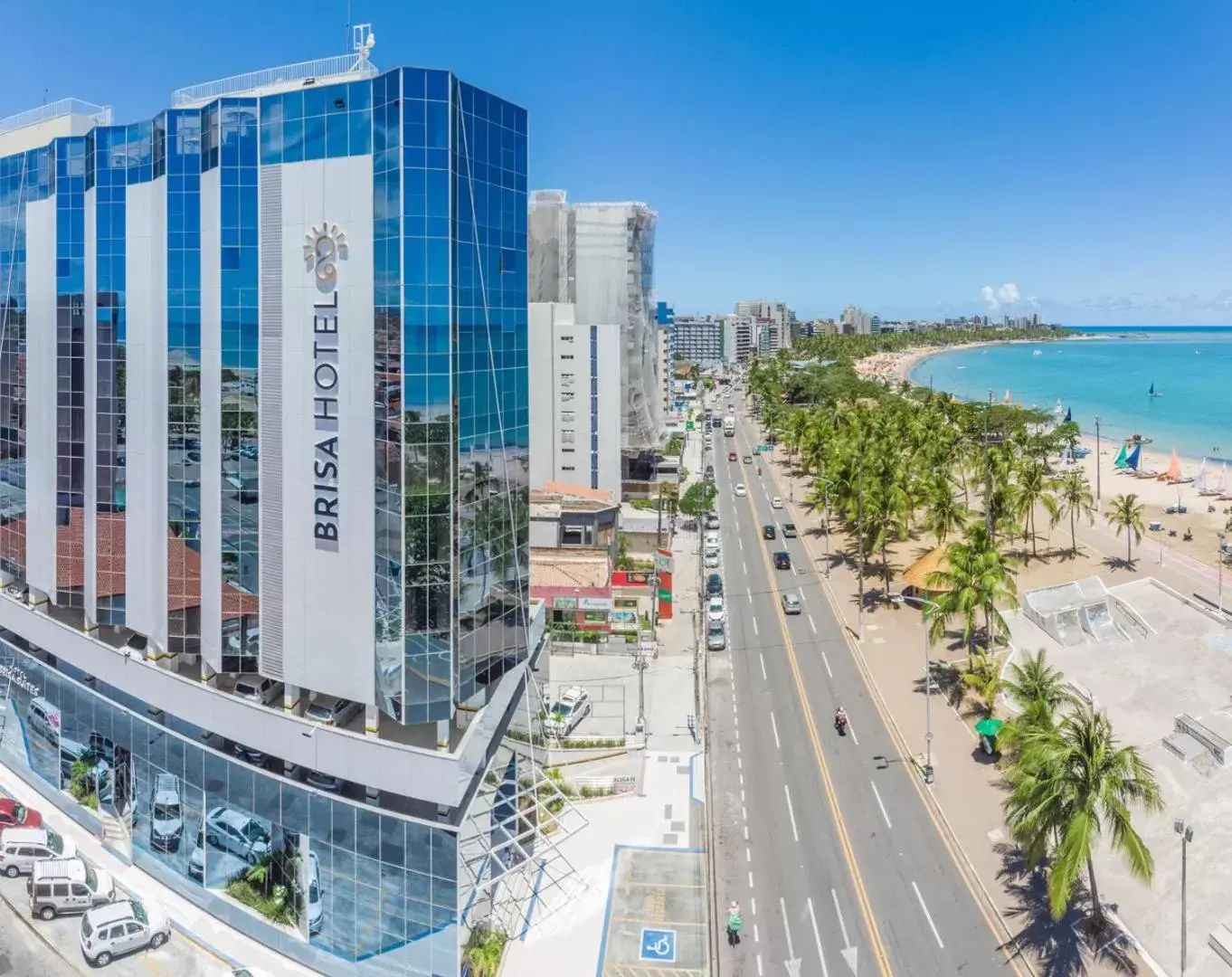 Facade/entrance in Hotel Brisa Suites