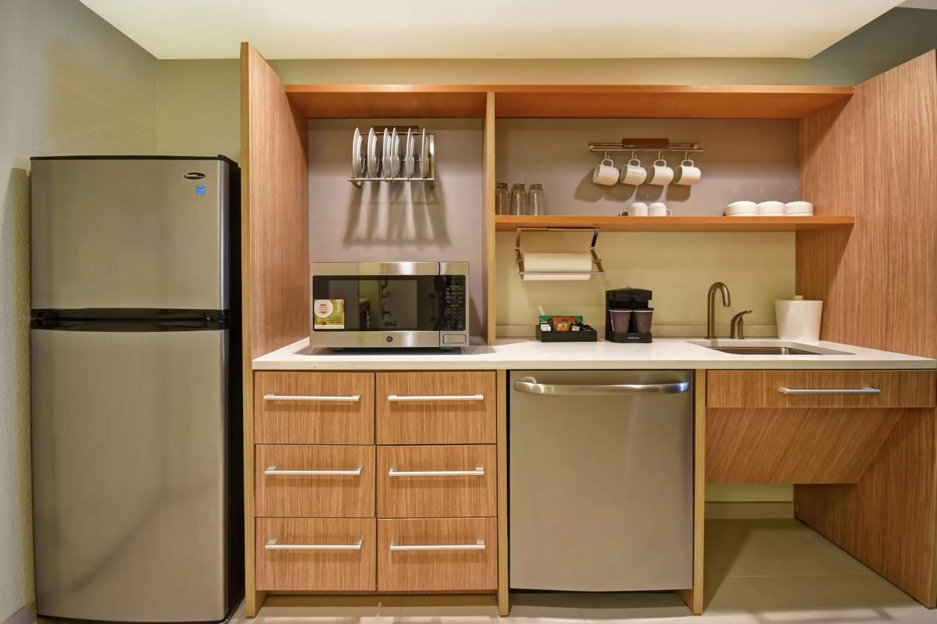 Kitchen or kitchenette, Kitchen/Kitchenette in Home2 Suites By Hilton Smyrna Nashville