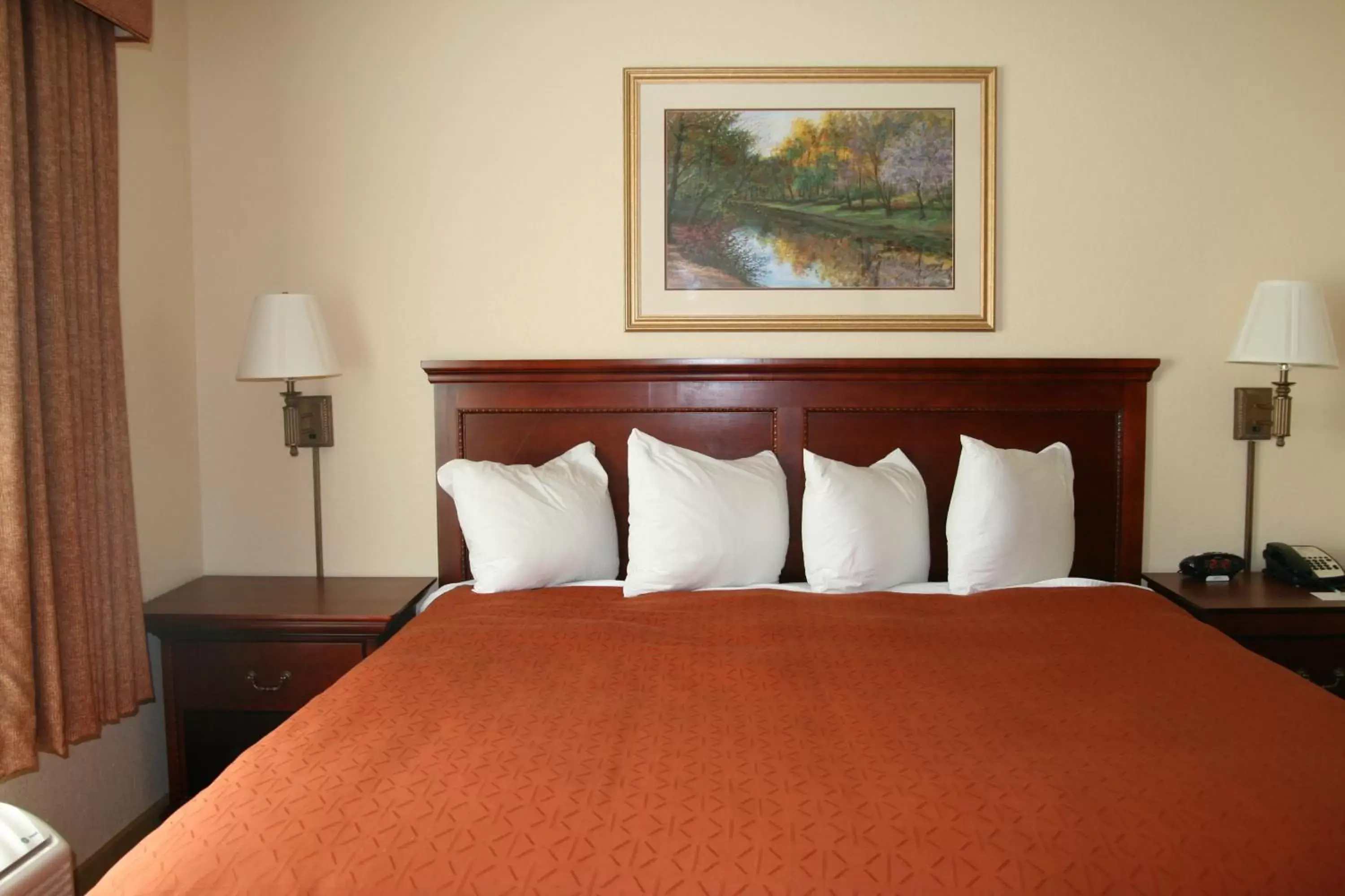 Bedroom, Bed in Country Inn & Suites by Radisson, Bentonville South - Rogers, AR