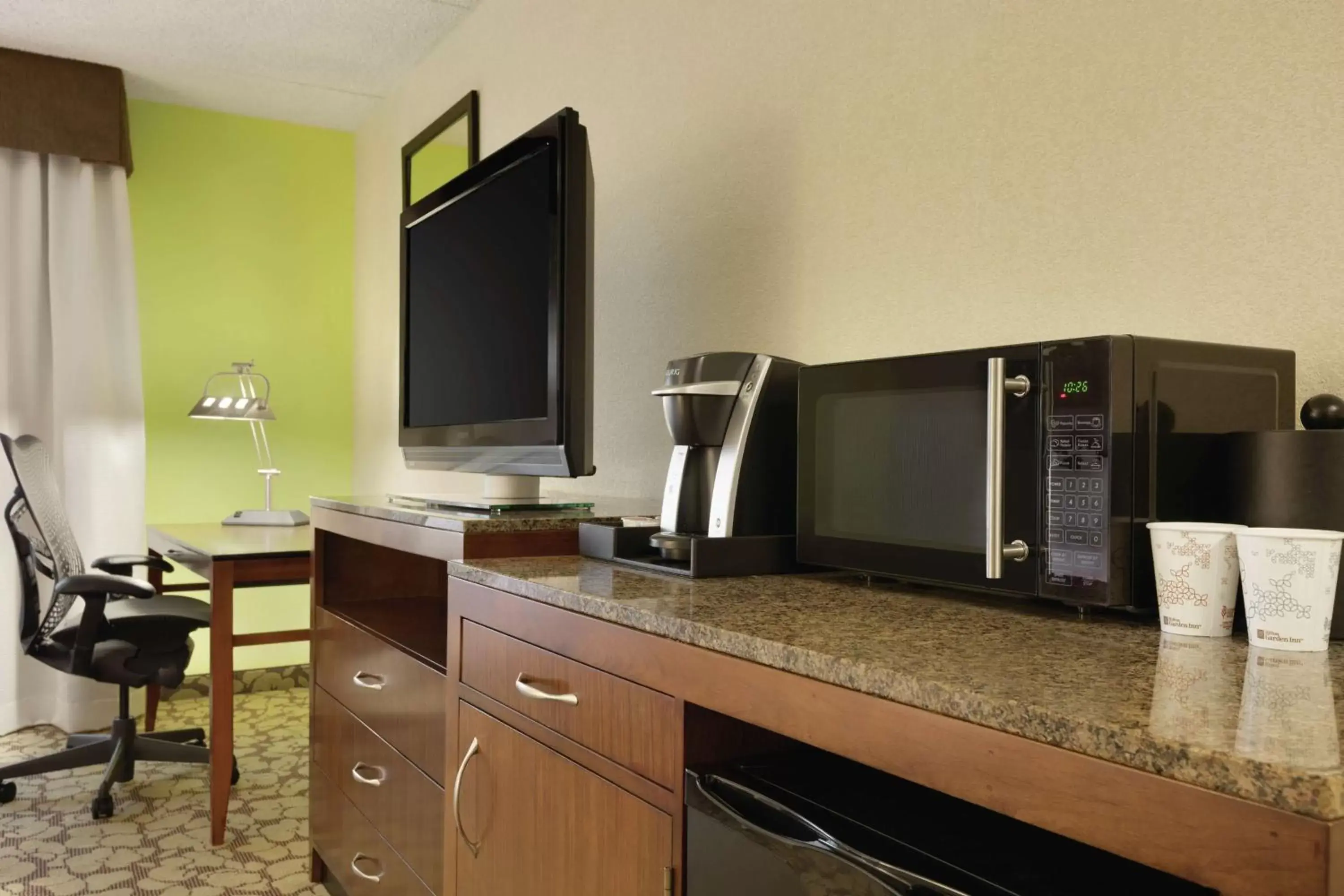 TV and multimedia, TV/Entertainment Center in Hilton Garden Inn Rochester/Pittsford