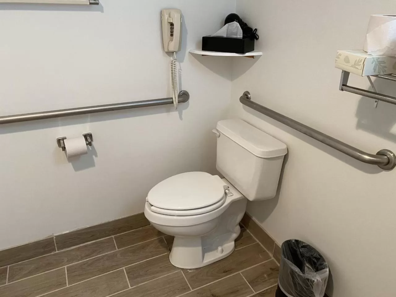 Bathroom in Best Western Plus Brunswick Bath