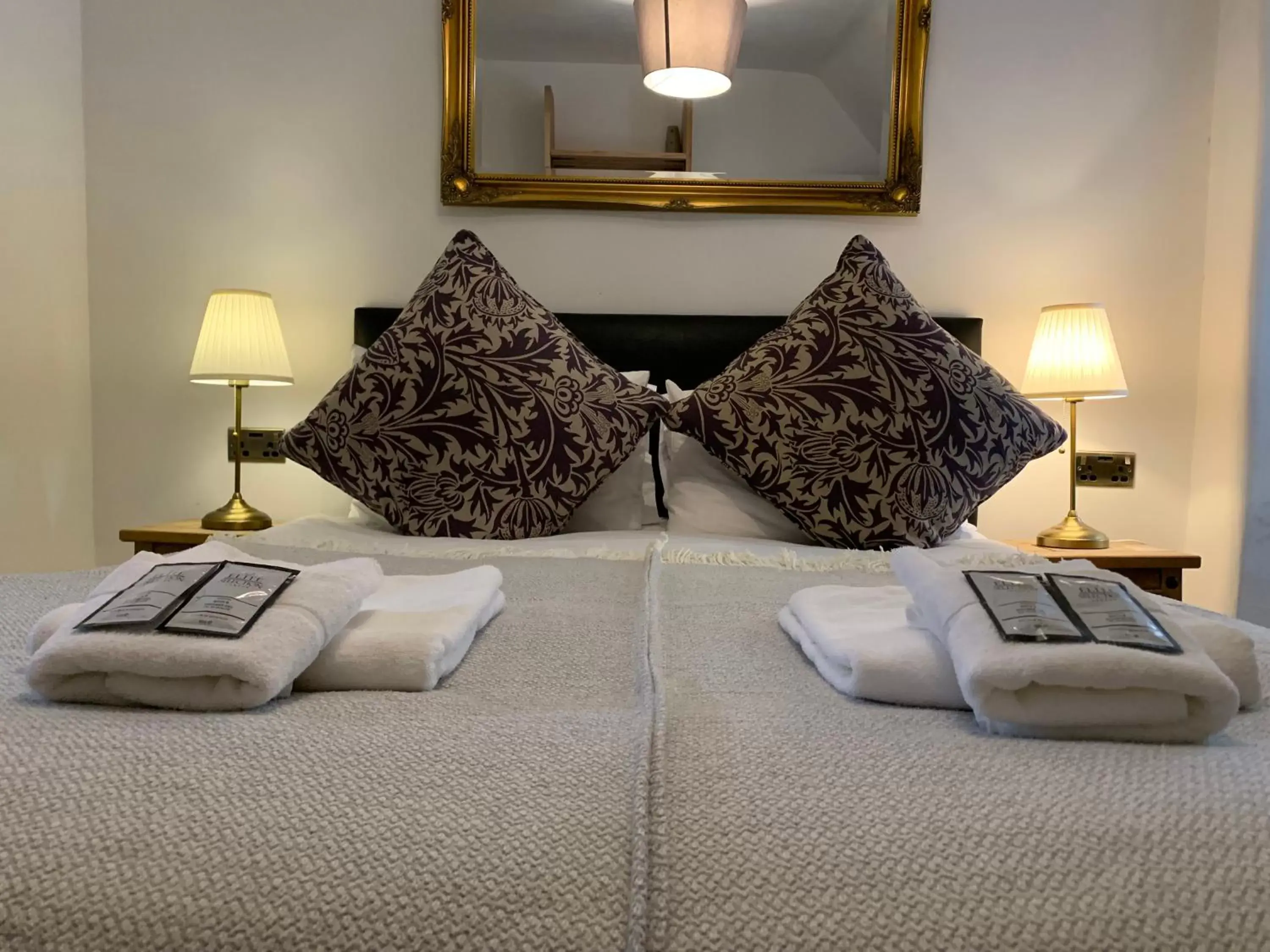 Bedroom, Bed in Royal Mile Balconies by the Castle