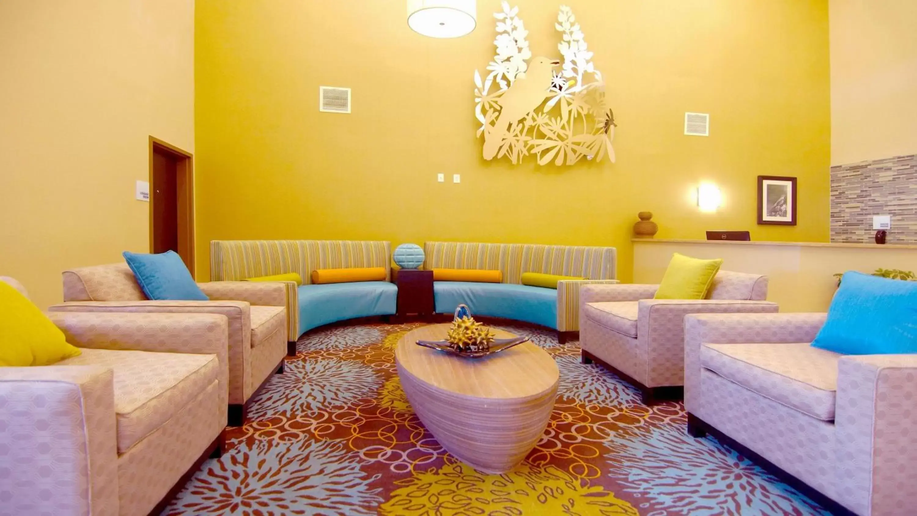 Lobby or reception, Seating Area in Holiday Inn Express Hotels & Suites Cuero, an IHG Hotel