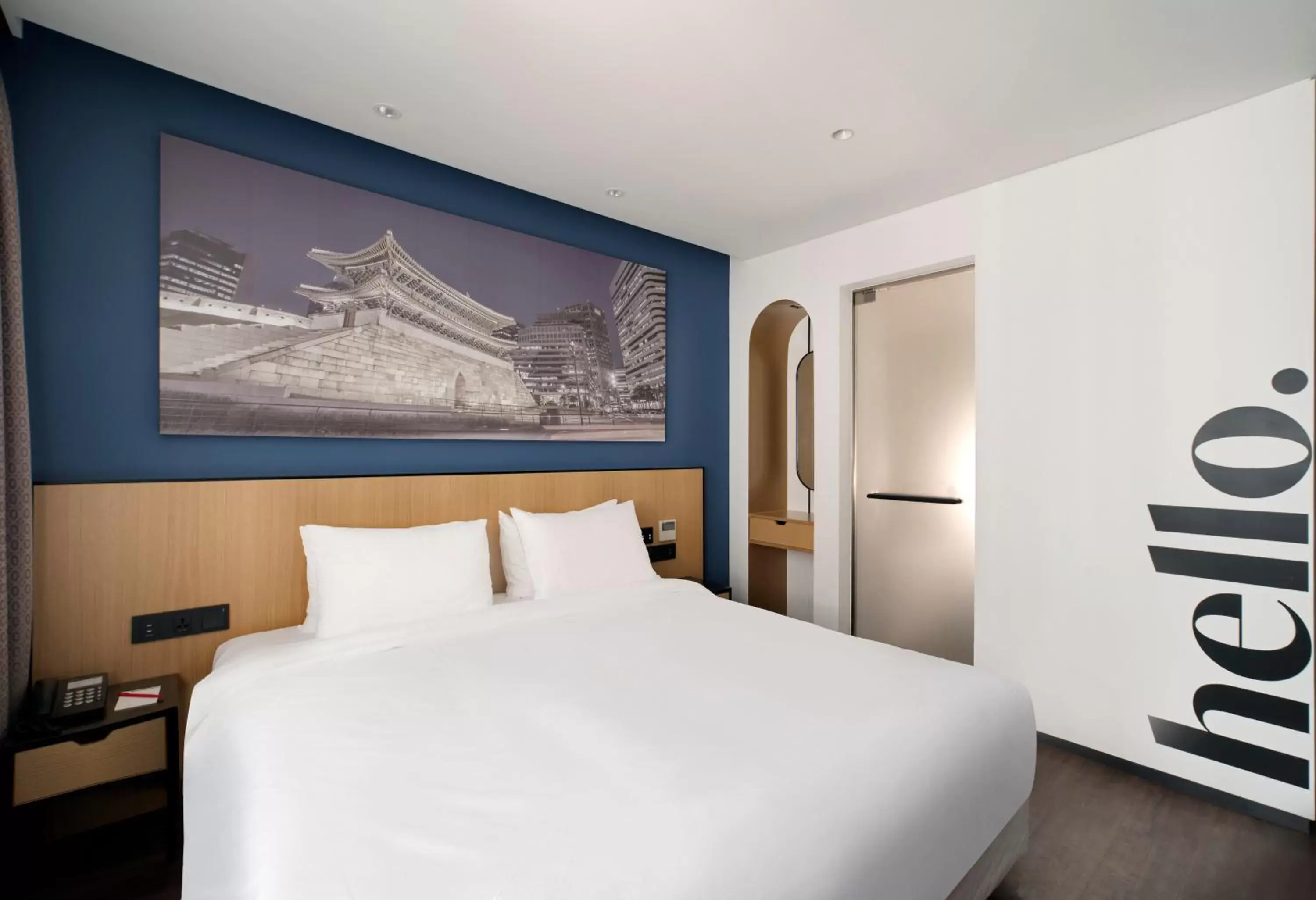 Photo of the whole room, Bed in Travelodge Myeongdong City Hall