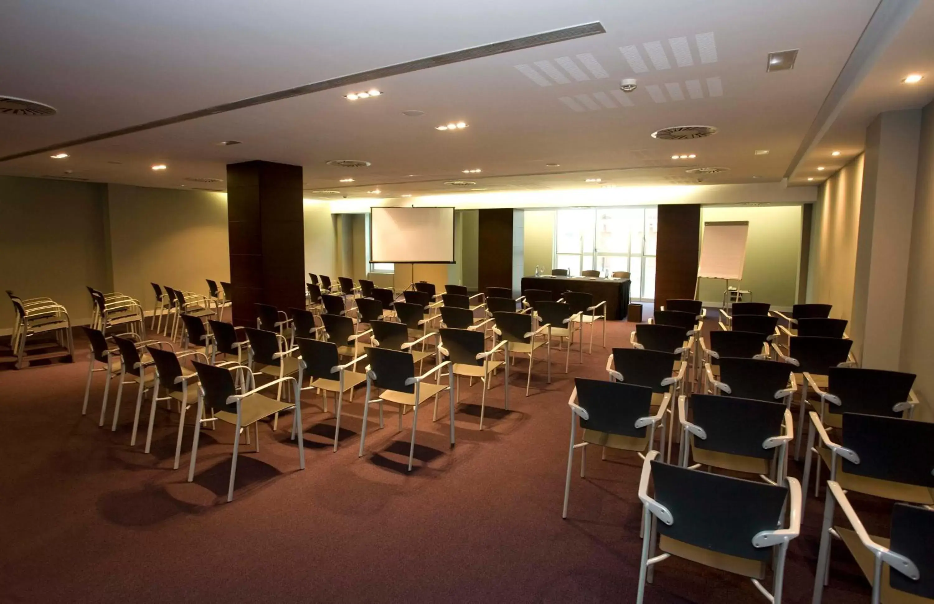 Business facilities in Silken Gran Teatro