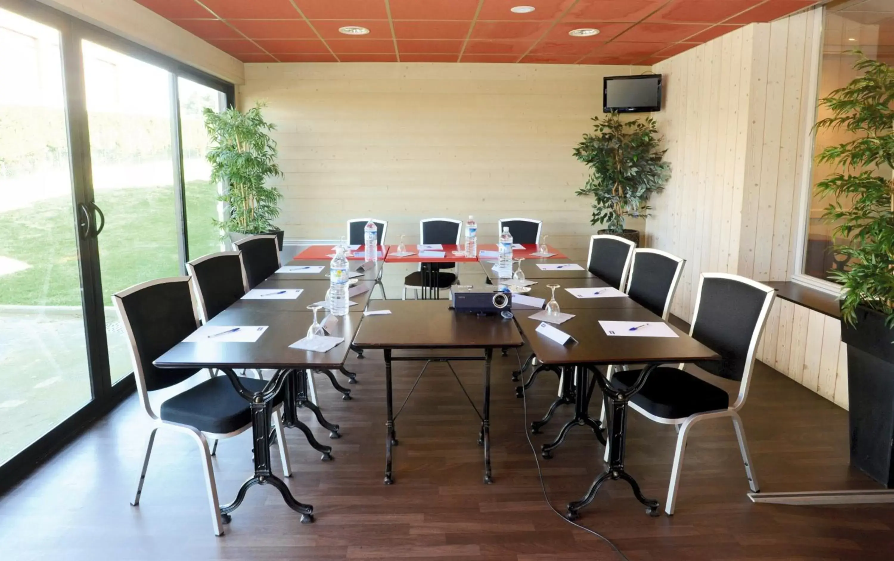 Business facilities in Kyriad Rennes Sud - Chantepie