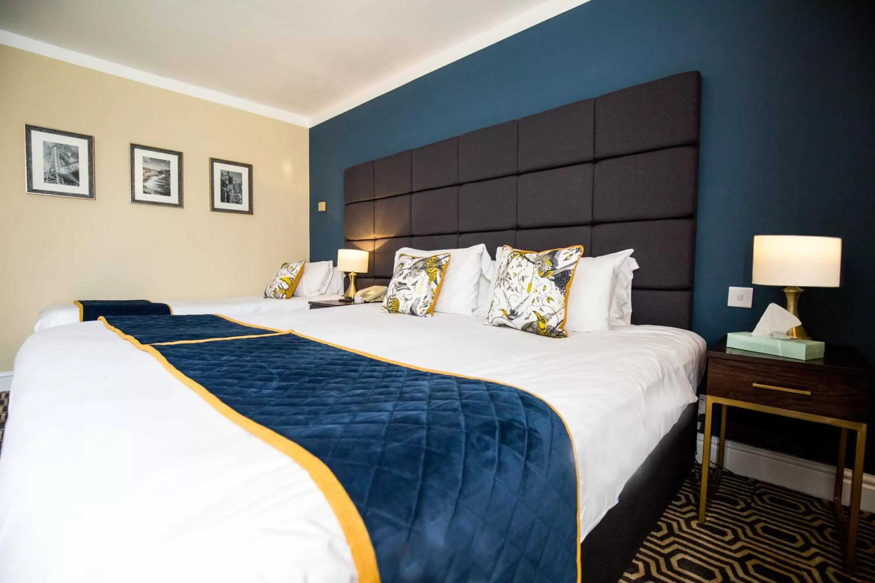 Bed in Rossett Hall Hotel