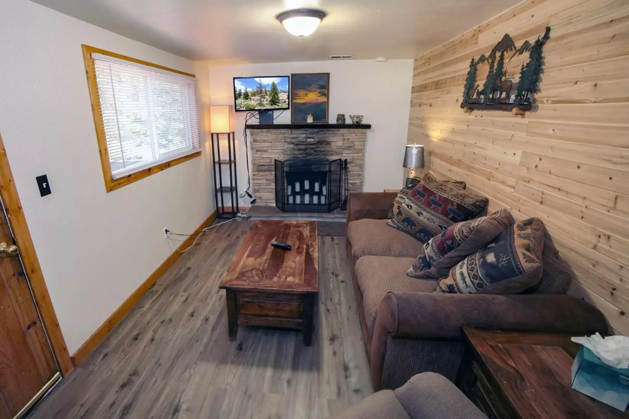 Seating Area in Ponderosa Lodge