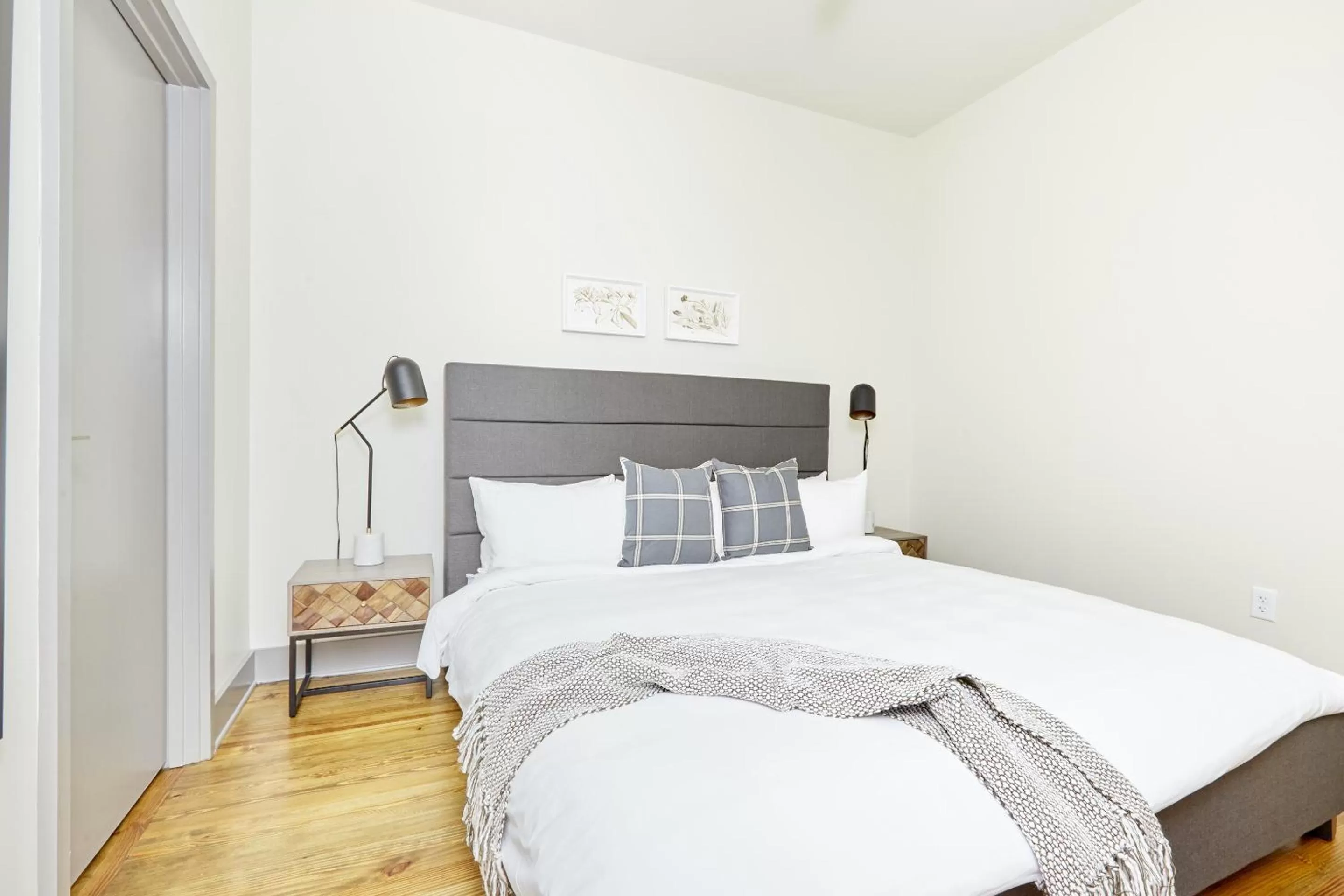 Bedroom, Bed in Sonder Telfair Square