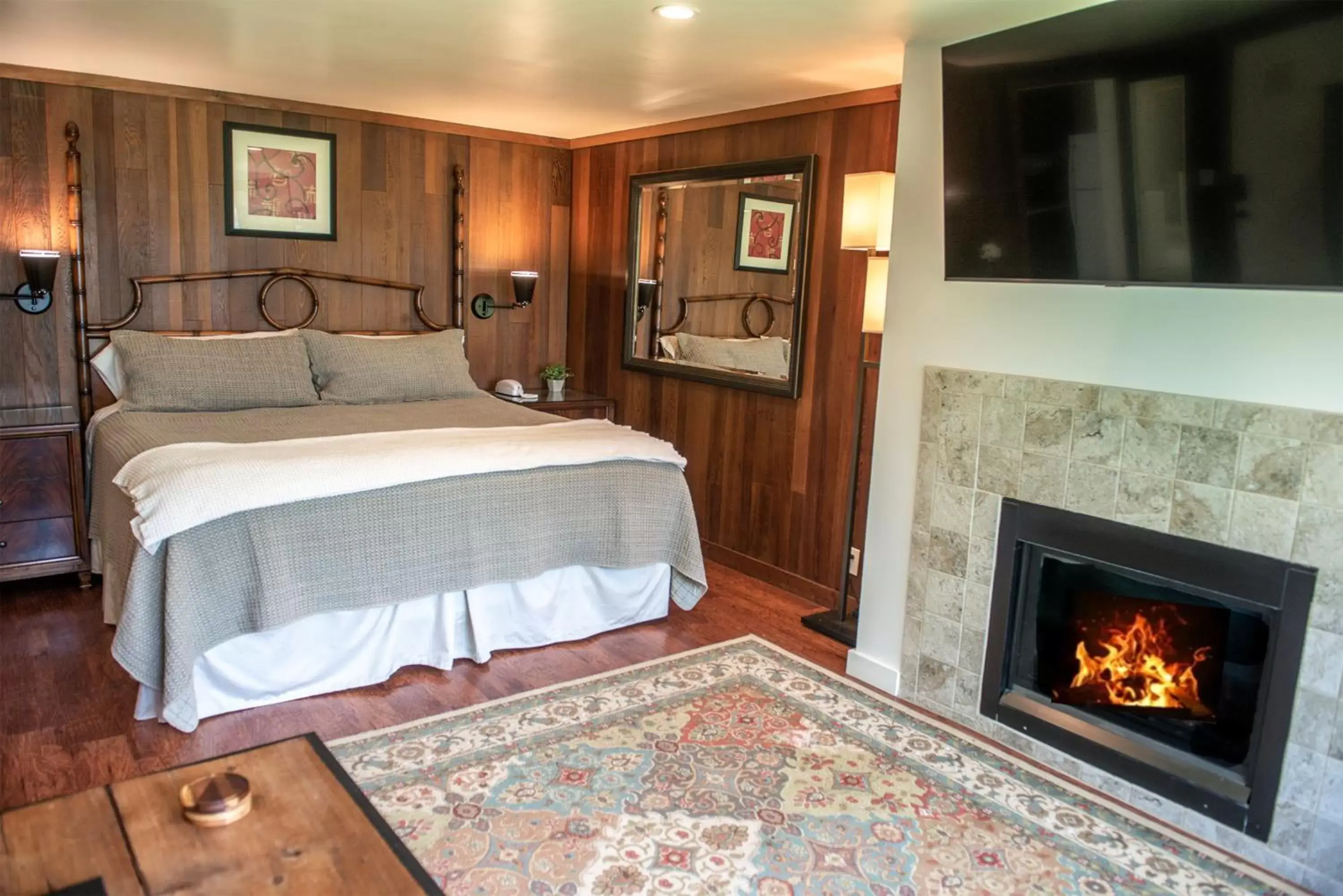 Bedroom, Bed in Inn at Buckhorn Cove