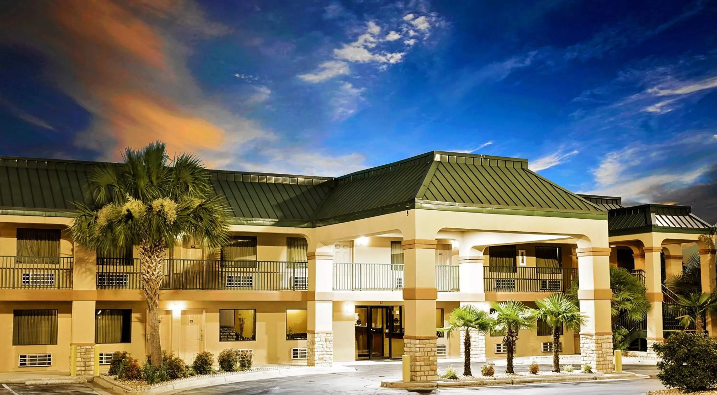 Super 8 by Wyndham Byron/South Macon