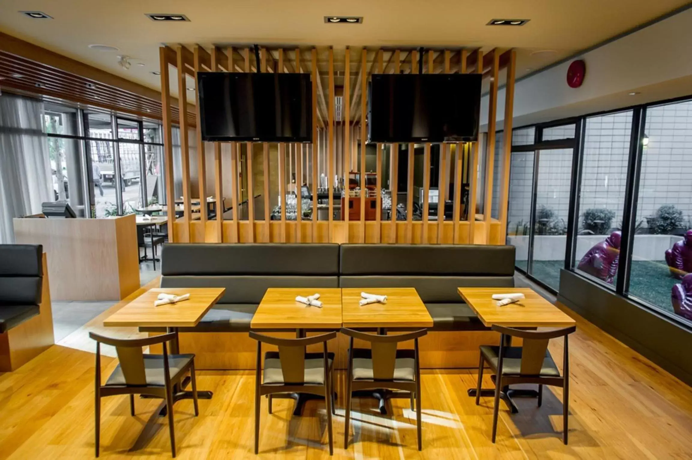 Restaurant/places to eat in The Listel Hotel Vancouver Restaurant/places to eat in The Listel Hotel Vancouver