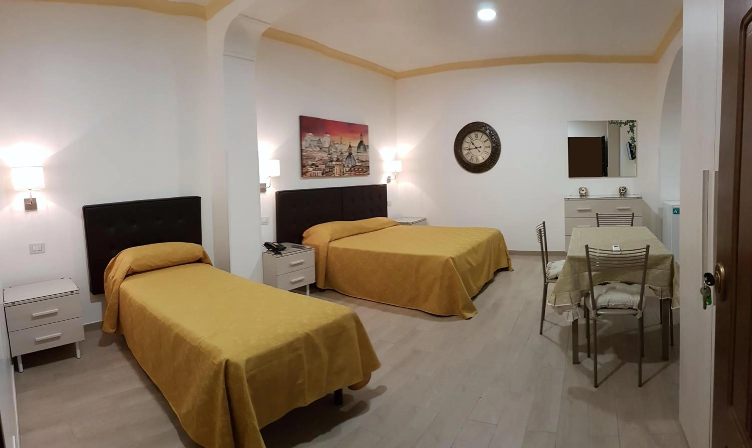 Photo of the whole room, Bed in Hotel Artorius