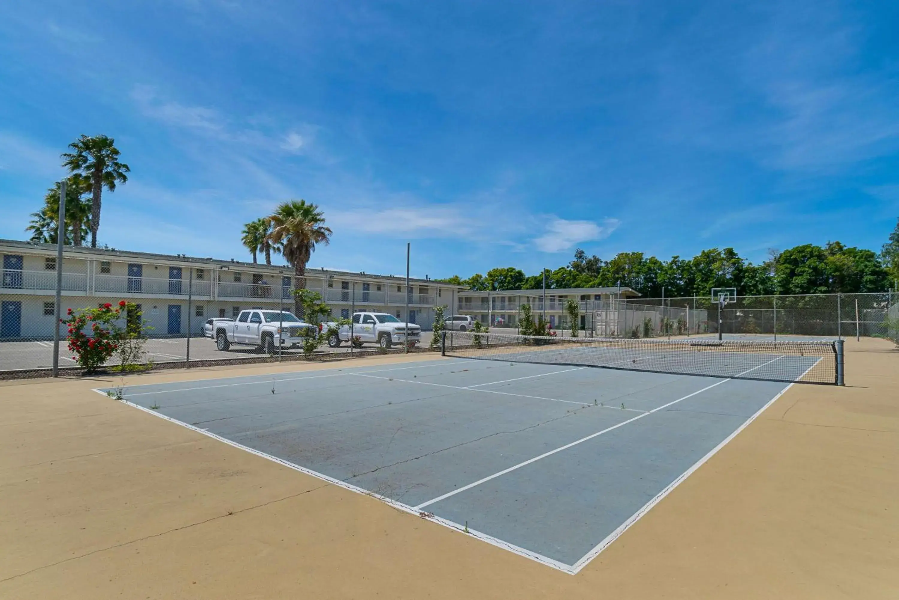 Day, Tennis/Squash in Motel 6-Santa Maria, CA - South