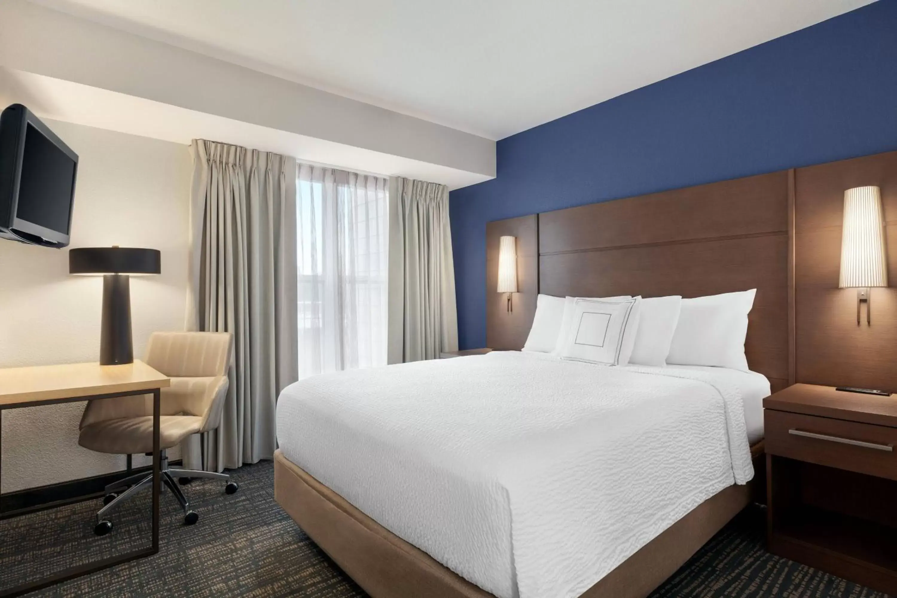 Bedroom, Bed in Residence Inn By Marriott Vacaville