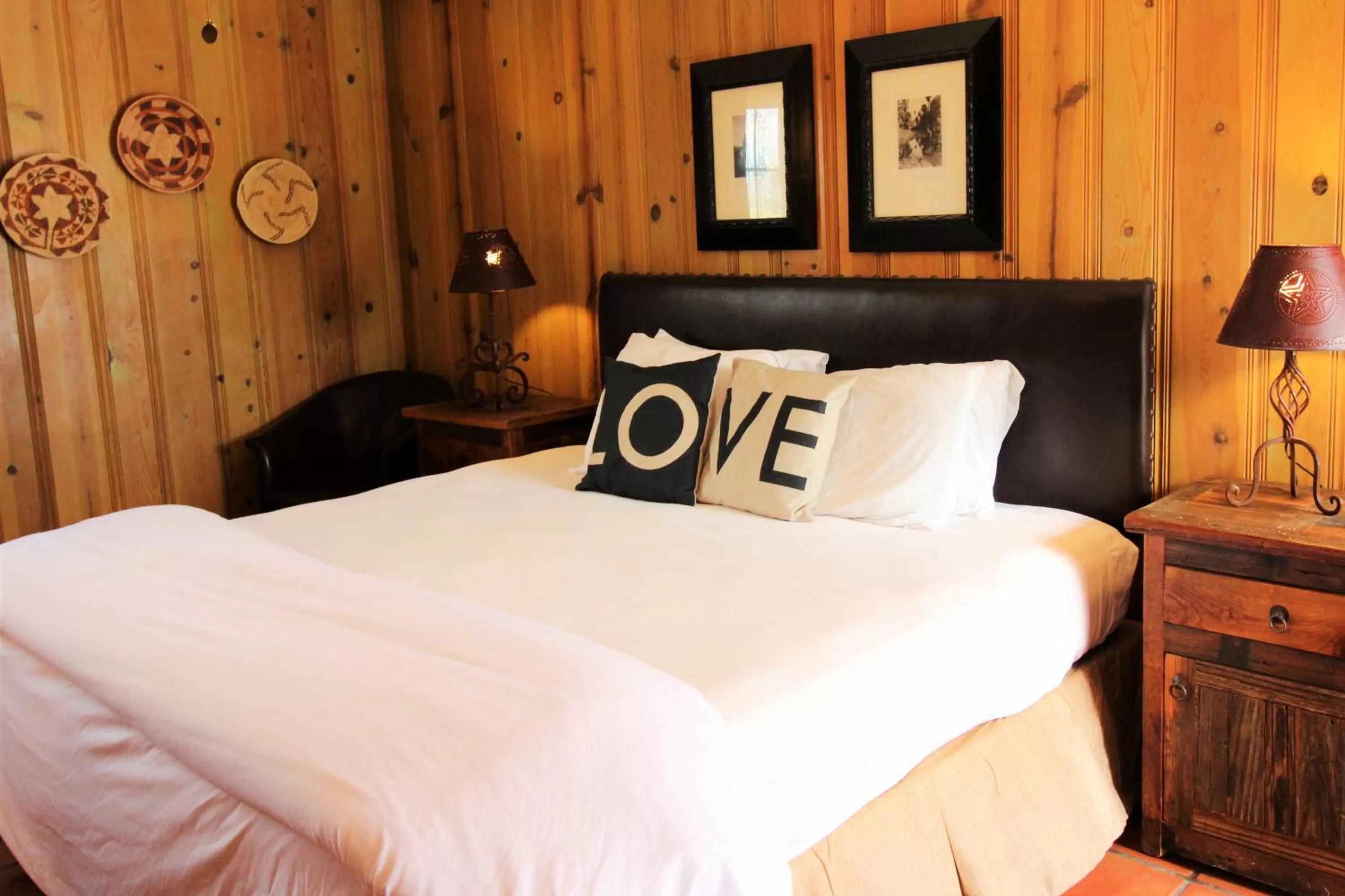 Bed in The Maverick Inn