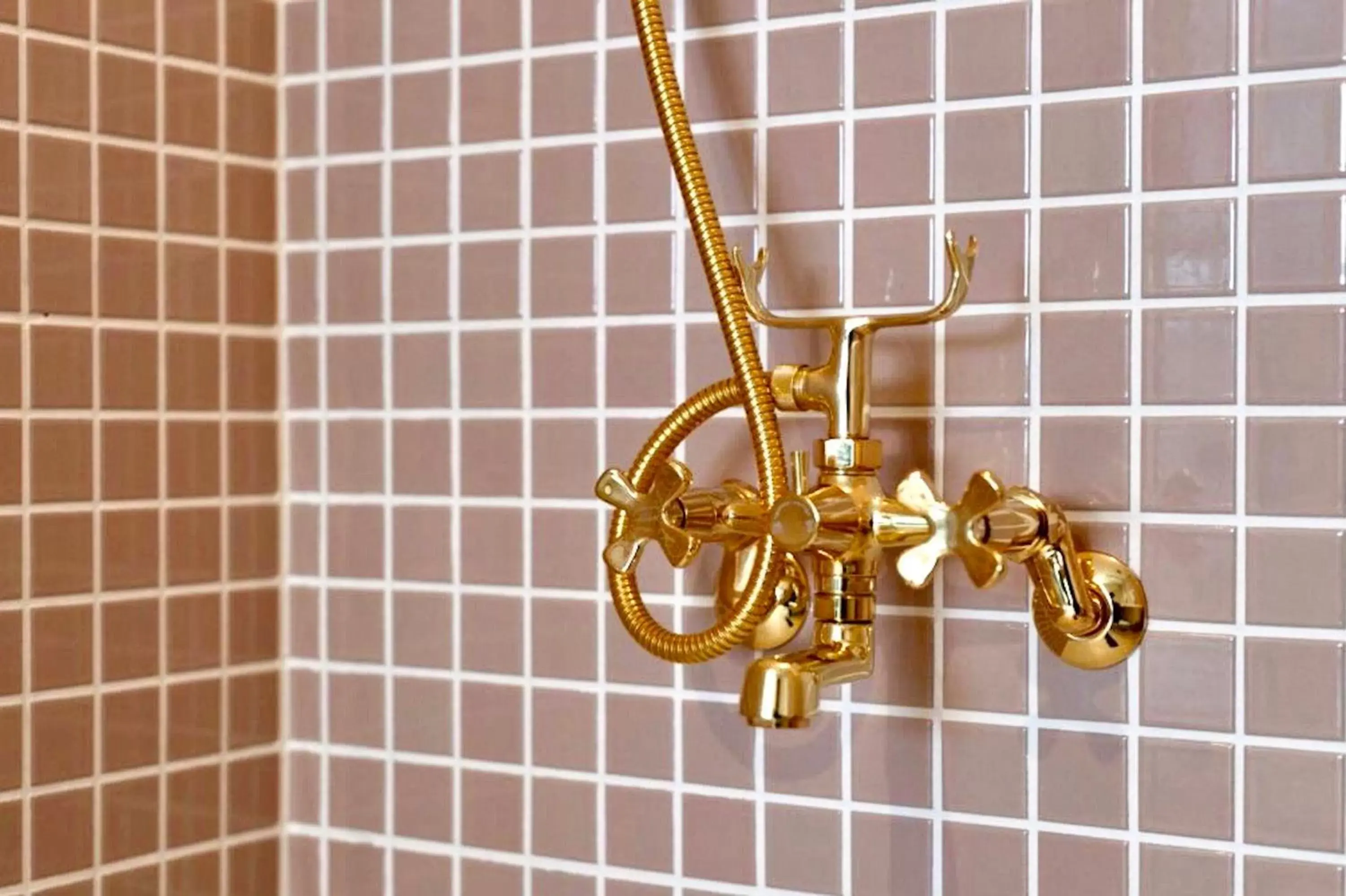 Shower, Bathroom in THE ROOT2 HOTEL