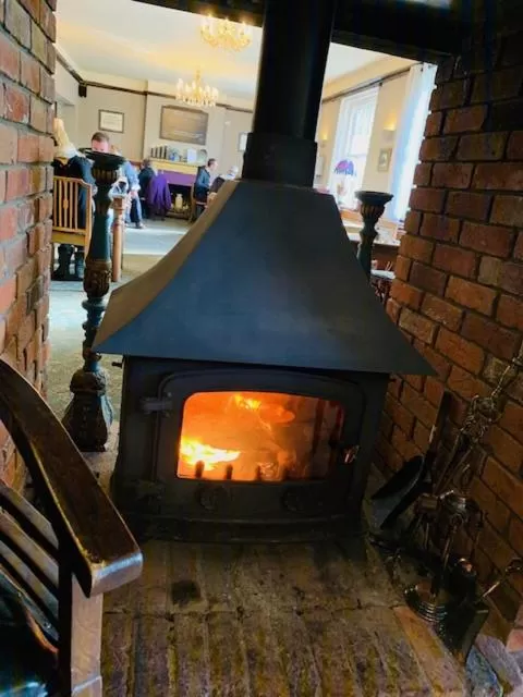 Restaurant/places to eat in The Compasses Inn