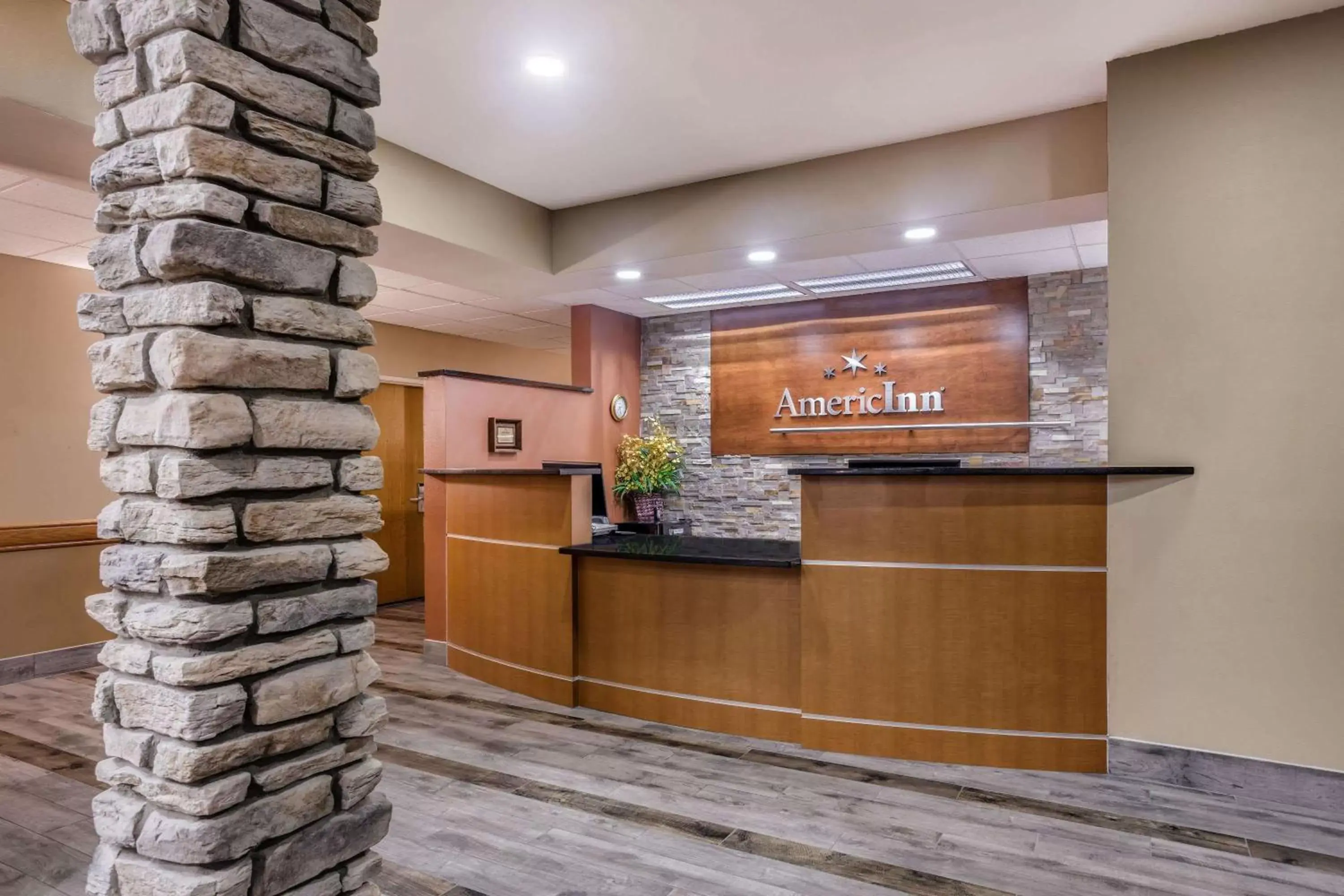 Lobby or reception, Lobby/Reception in AmericInn by Wyndham New Lisbon