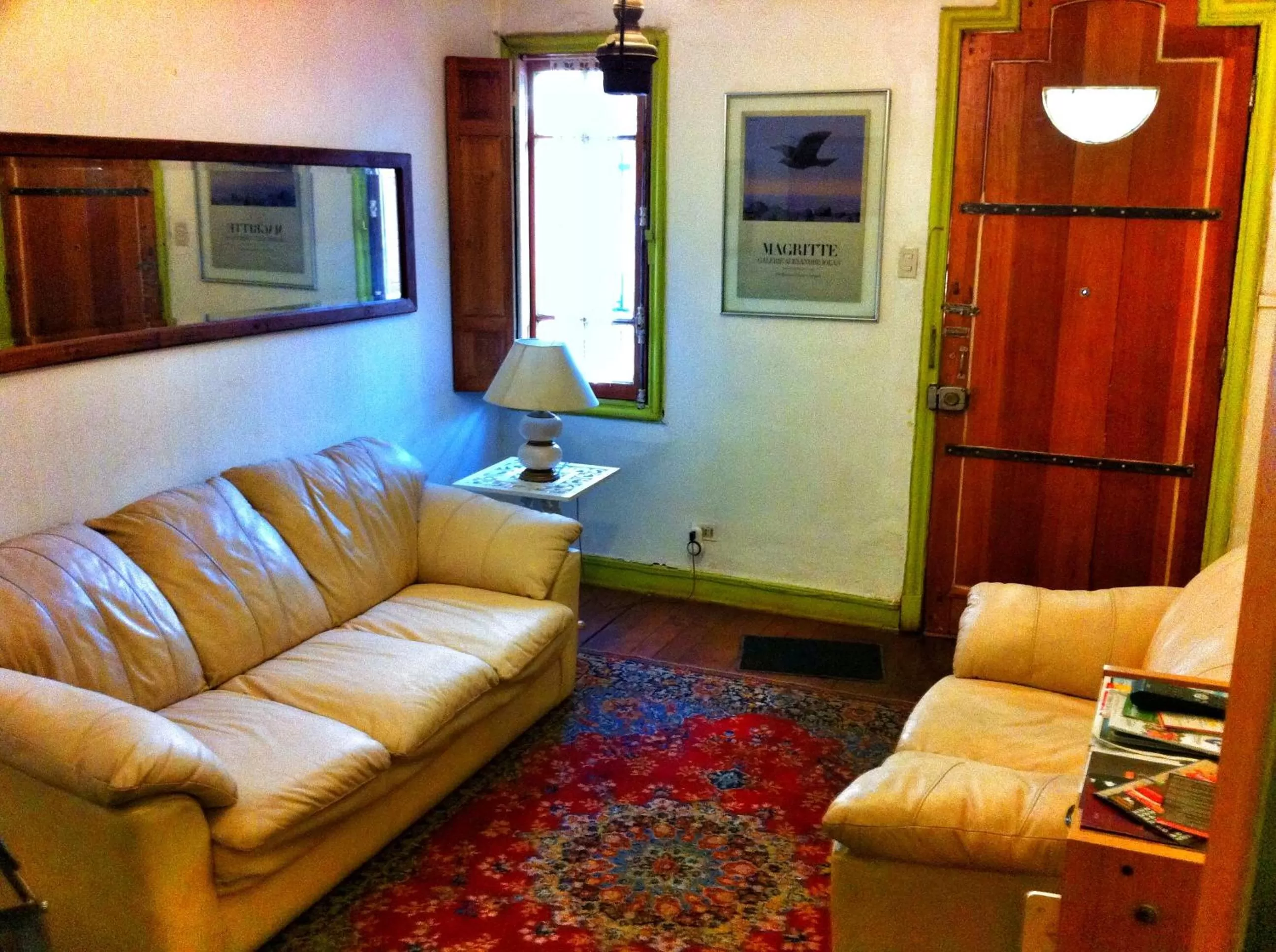 Communal lounge/ TV room in Tralkan B&B