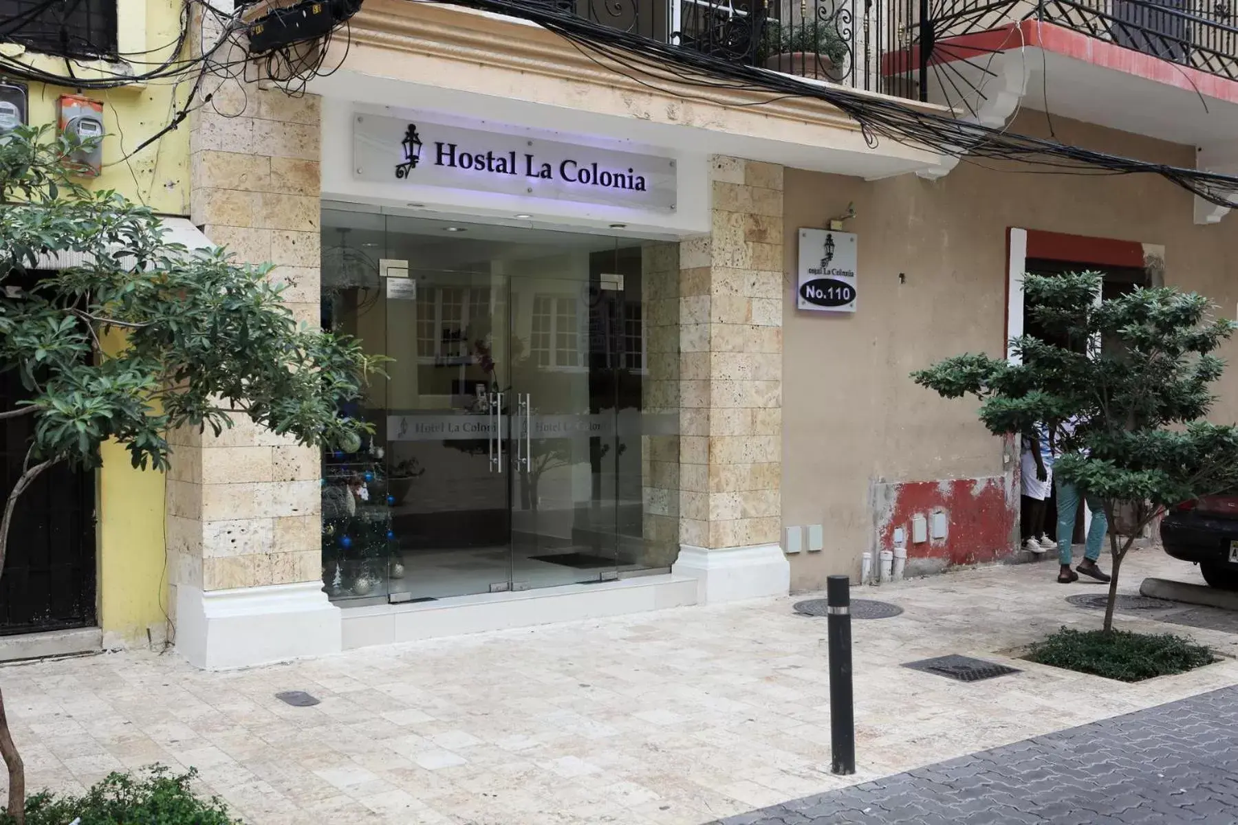 Facade/entrance in Hotel La Colonia