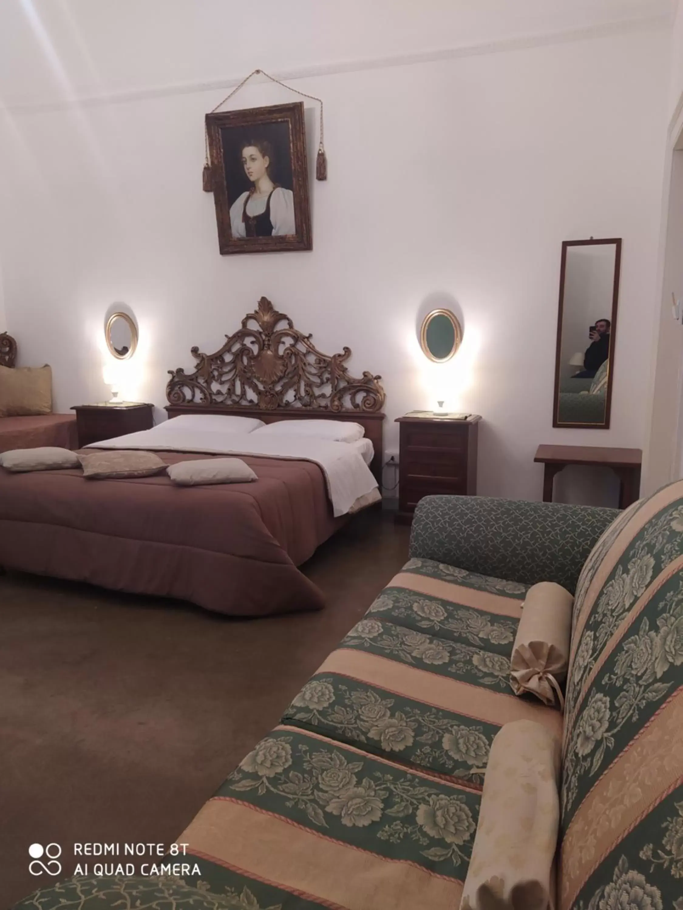 Bed in DONNA LUCREZIA b&b Boutique Hotel Style