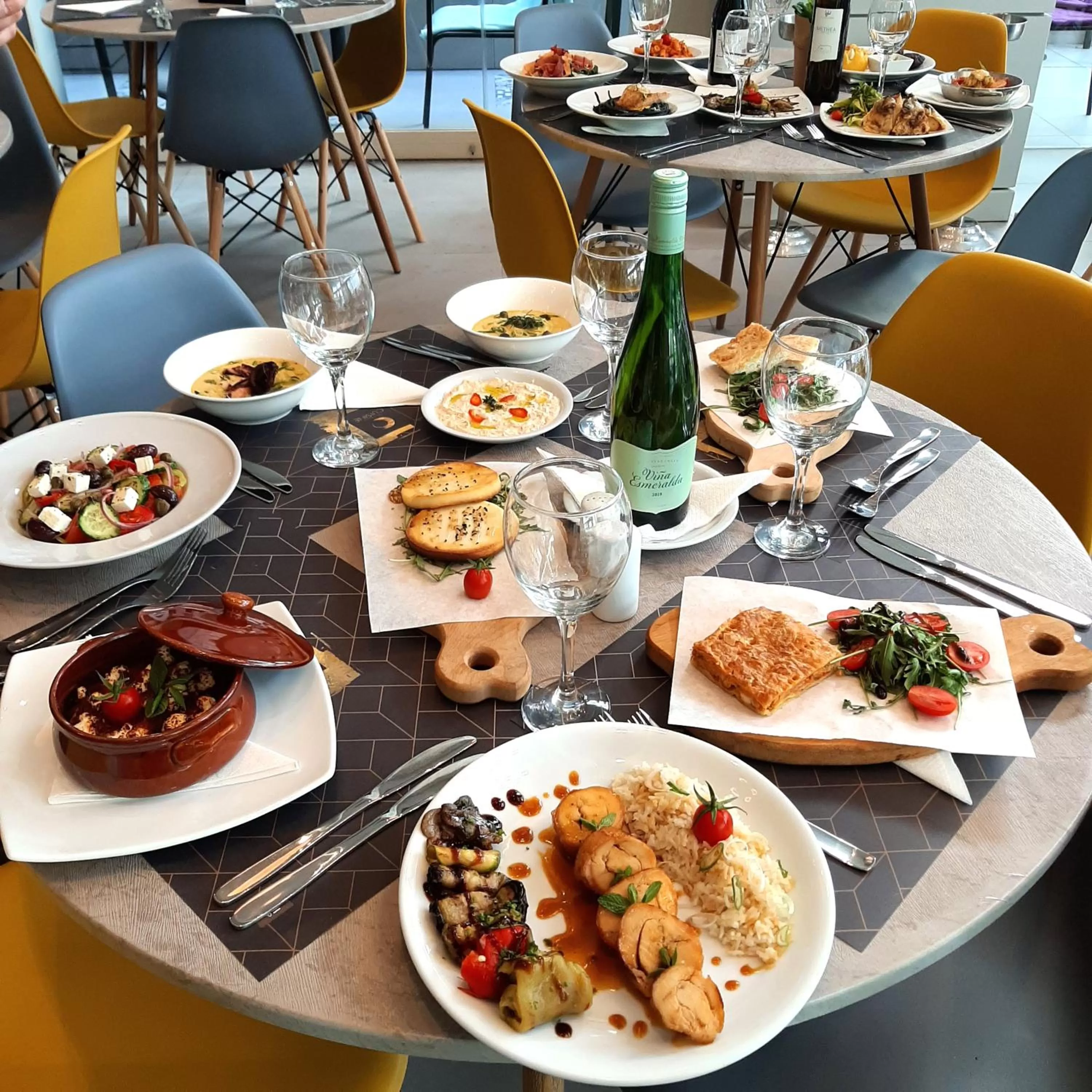 Restaurant/places to eat in Athenian Montaza Hotel