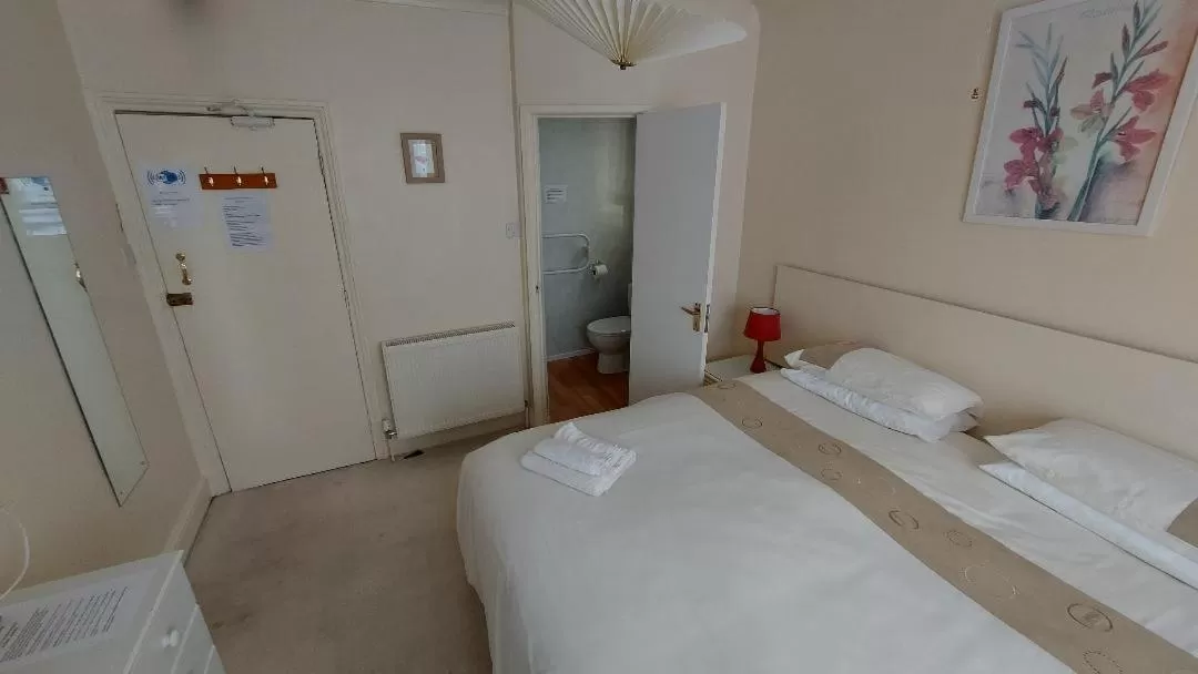 Bed in The Clifton at Paignton