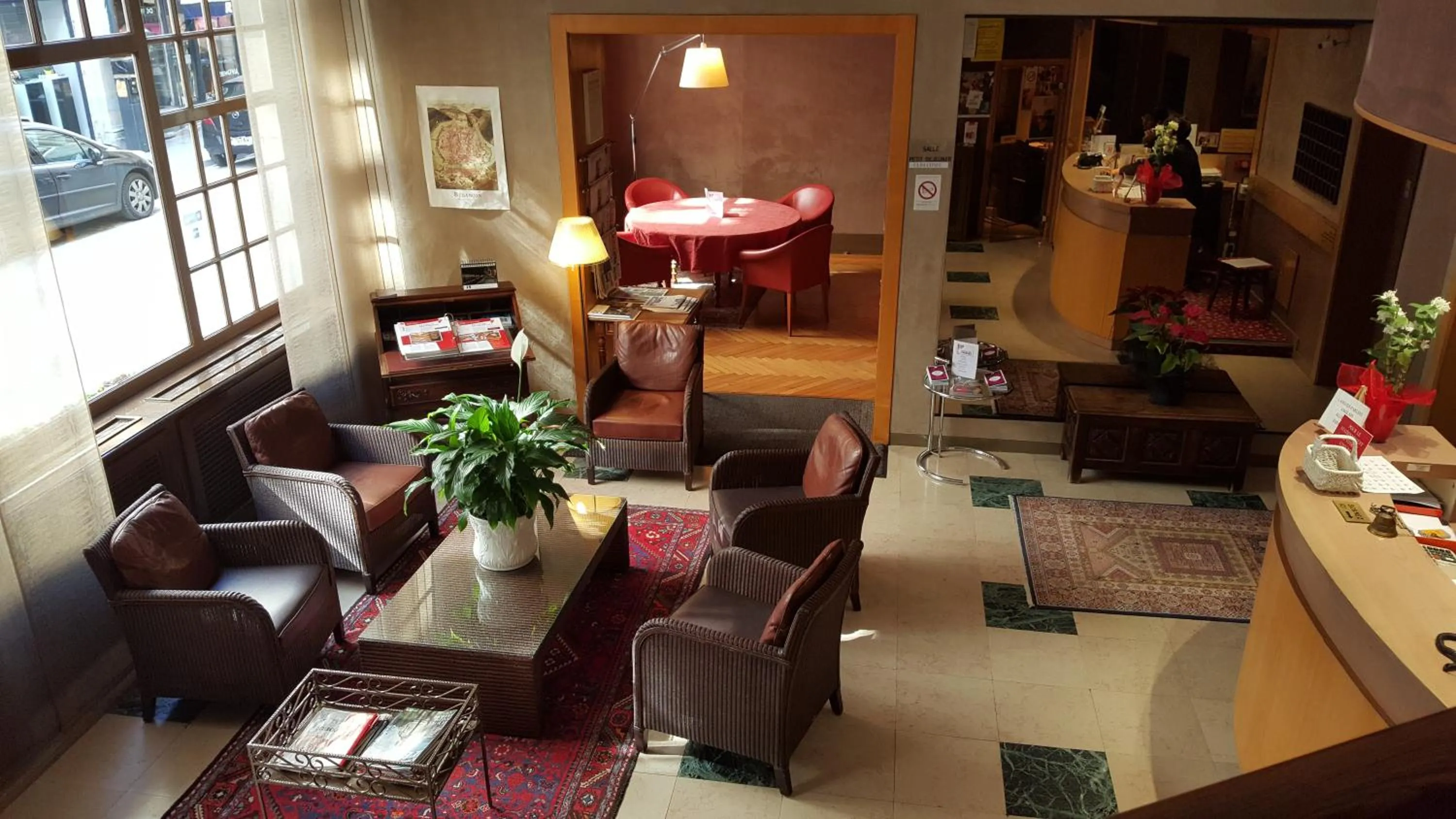 Day in Hotel Du Nord