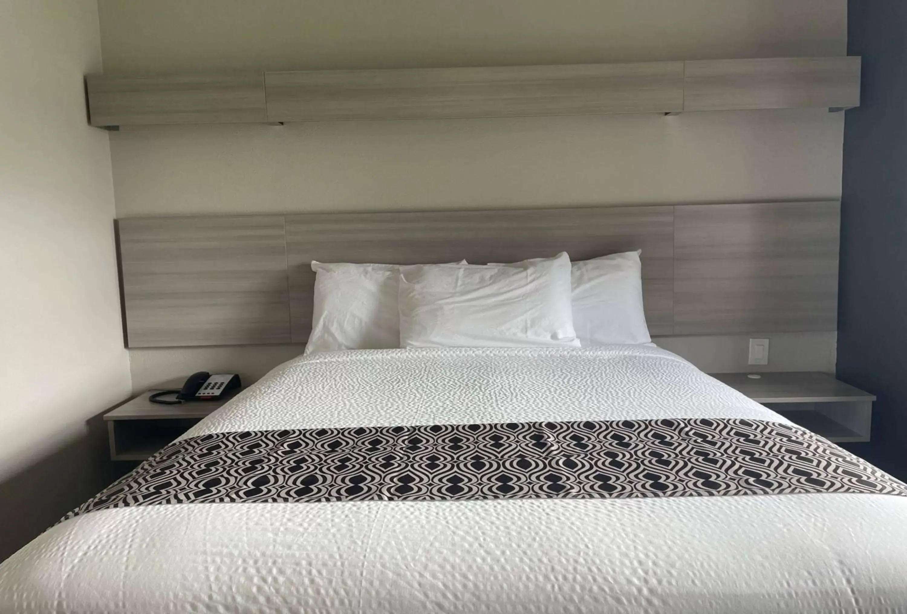 Photo of the whole room, Bed in Microtel Inn & Suites by Wyndham Bossier City Photo of the whole room, Bed in Microtel Inn & Suites by Wyndham Bossier City