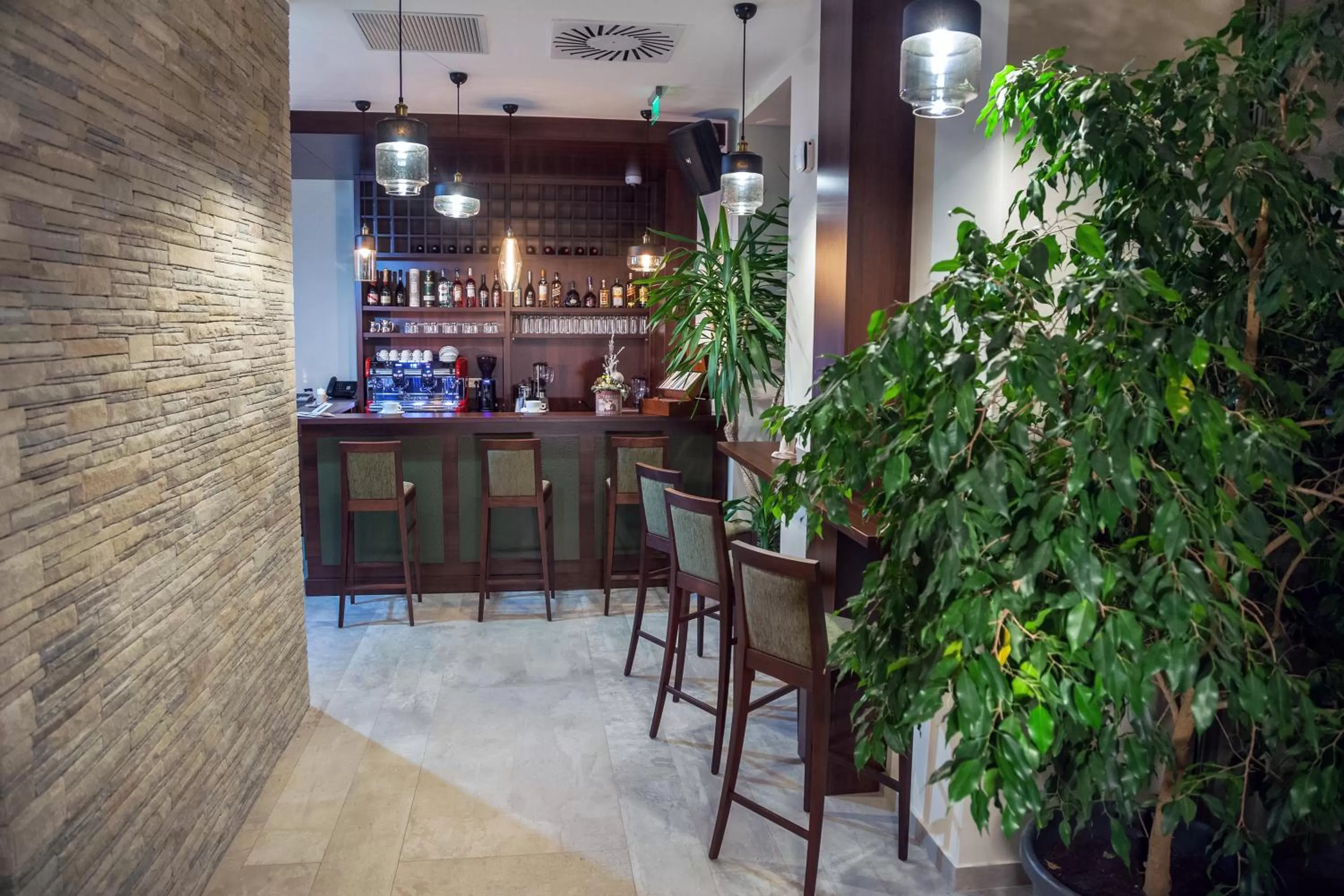 Food and drinks in Victoria Bulevard Hotel