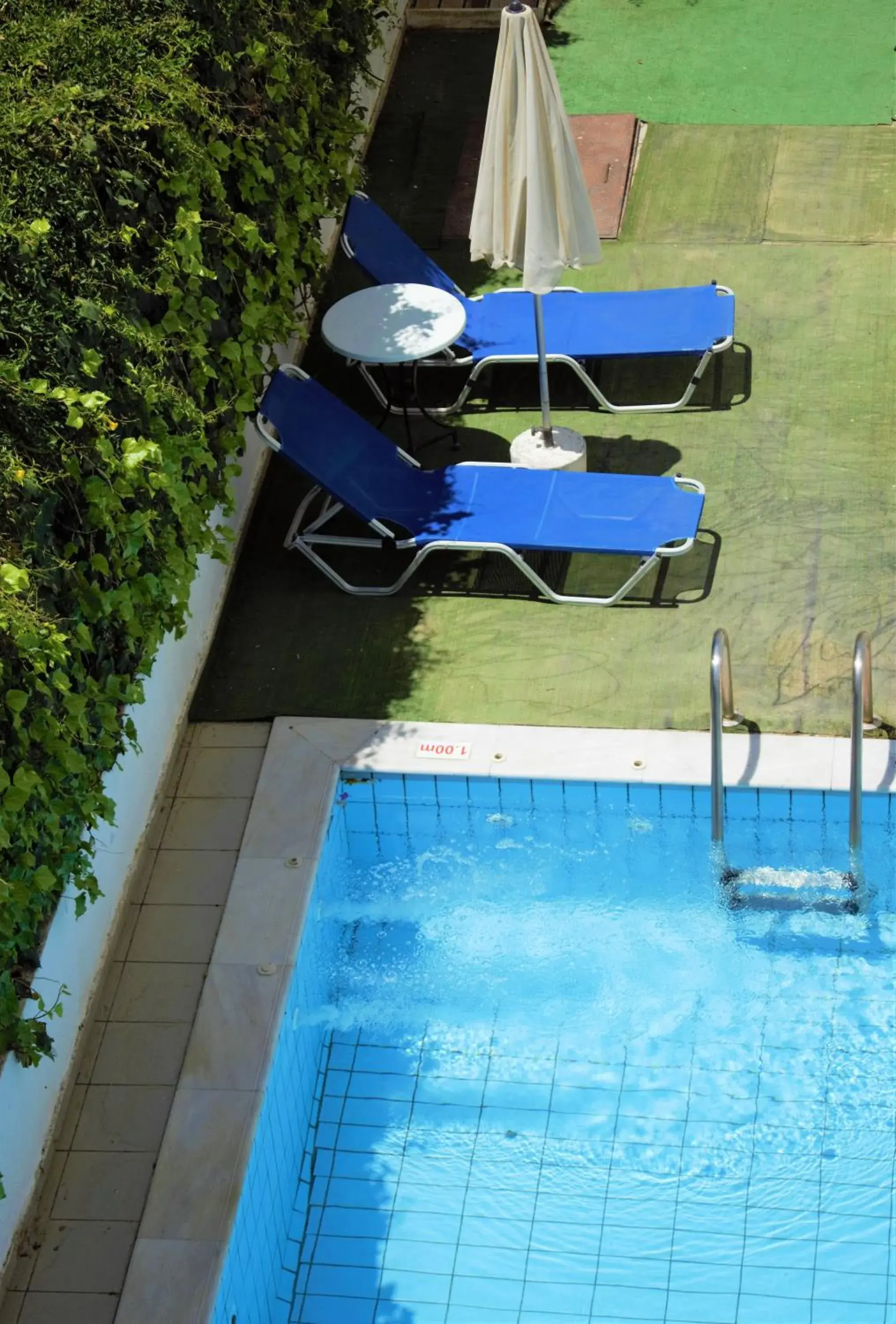 Swimming Pool in Apollon Hotel