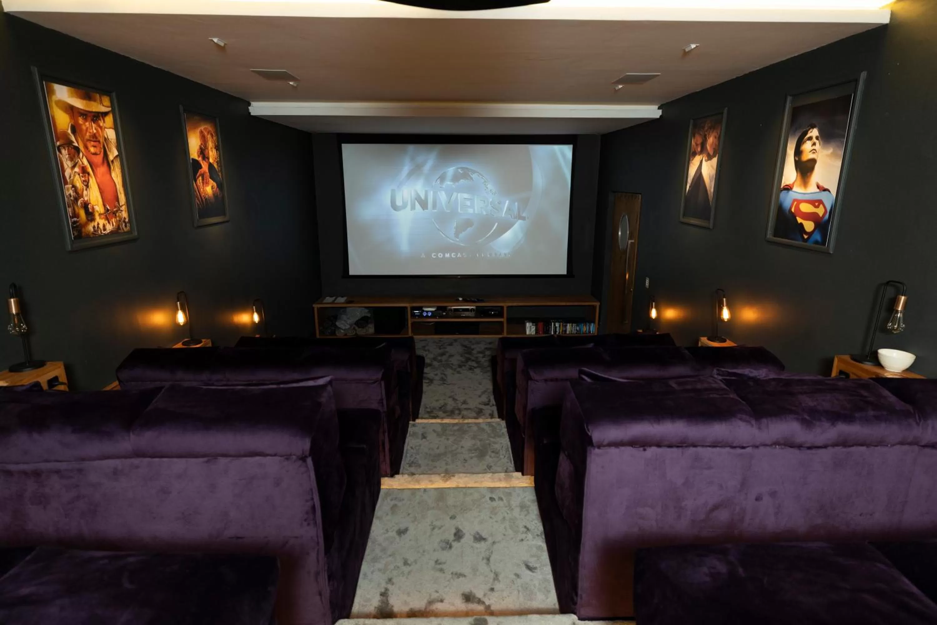 Communal lounge/ TV room in Ort Hotel