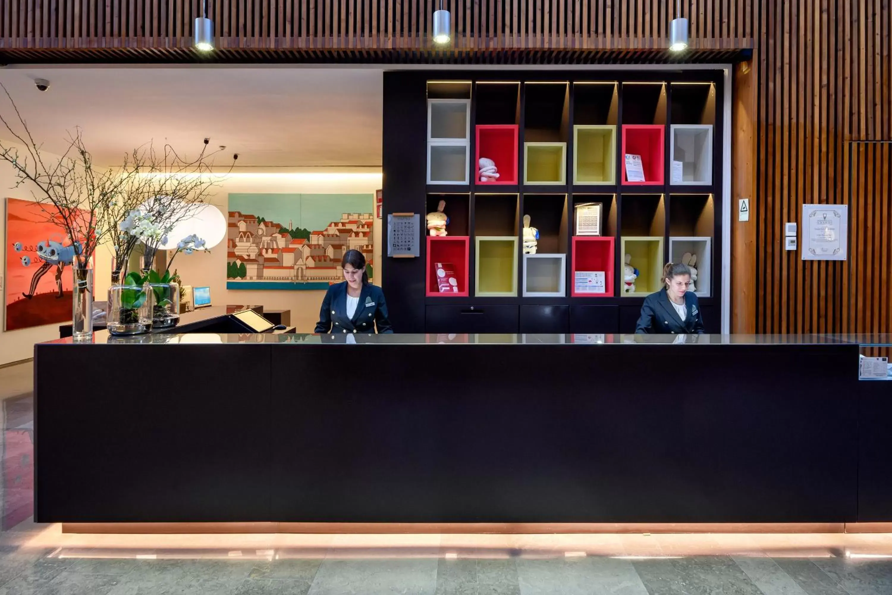 Staff, Lobby/Reception in Inspira Liberdade Boutique Hotel