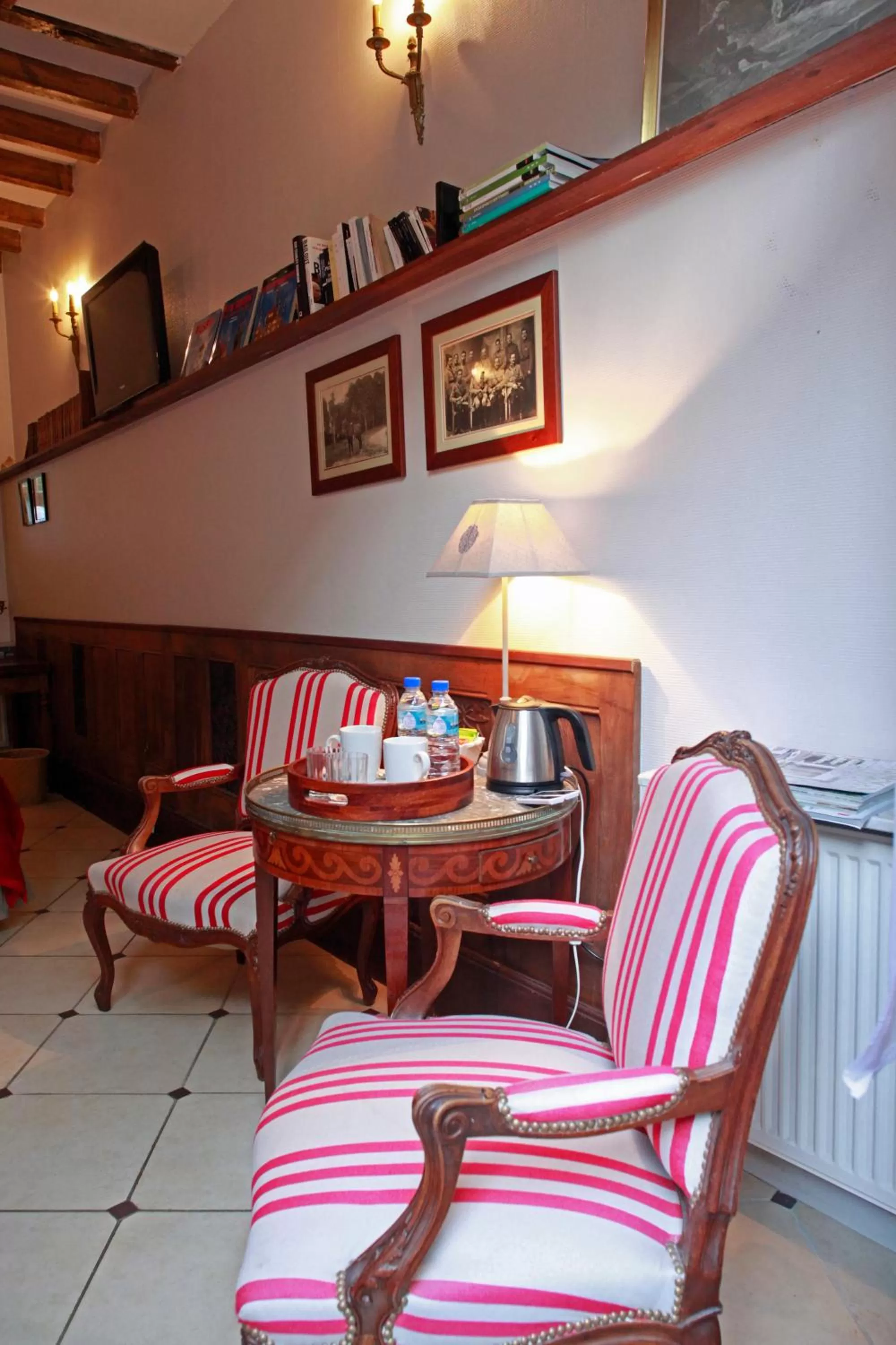 Coffee/tea facilities in Les Chambres de Mathilde