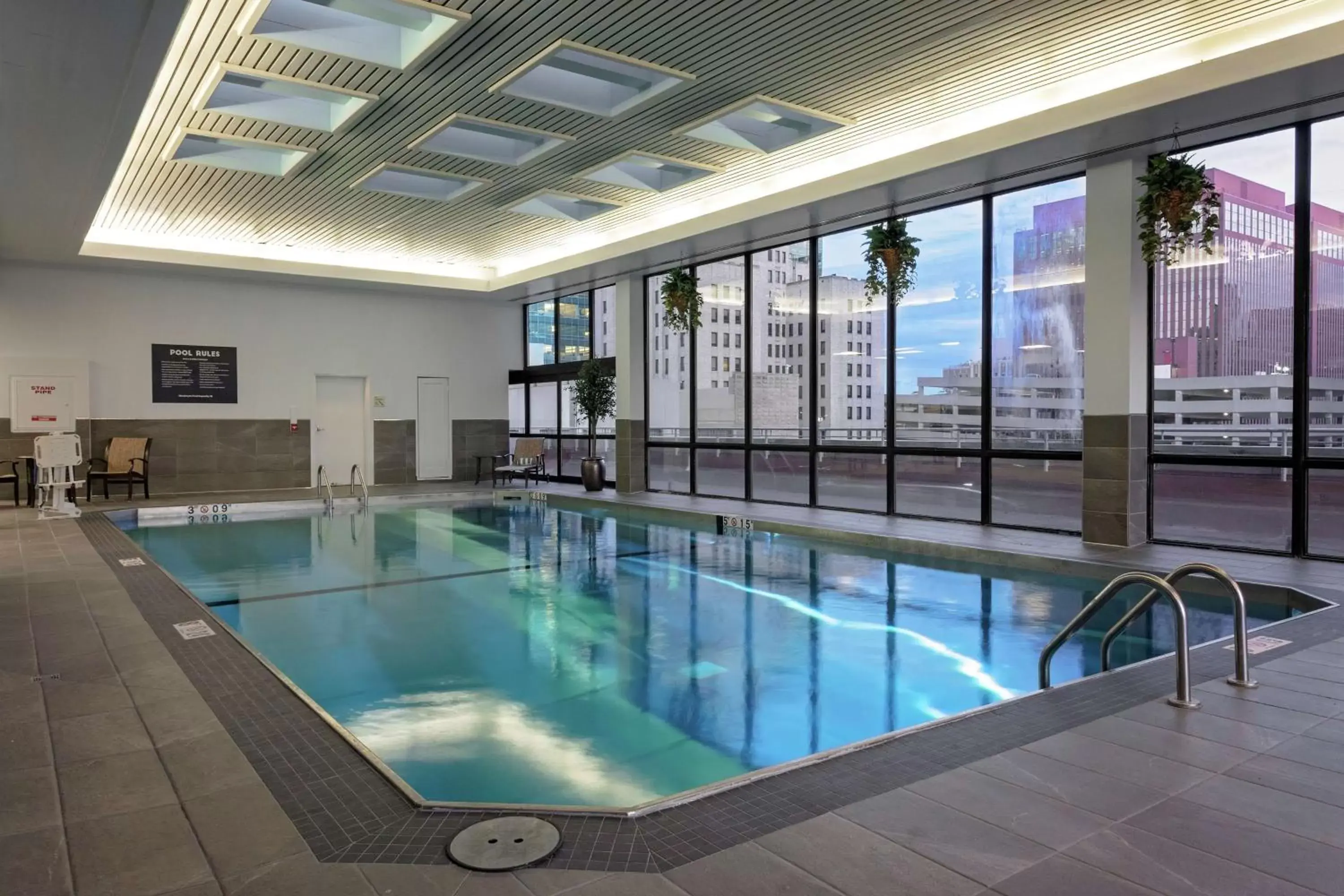 Pool view, Swimming Pool in DoubleTree by Hilton Hotel & Executive Meeting Center Omaha-Downtown