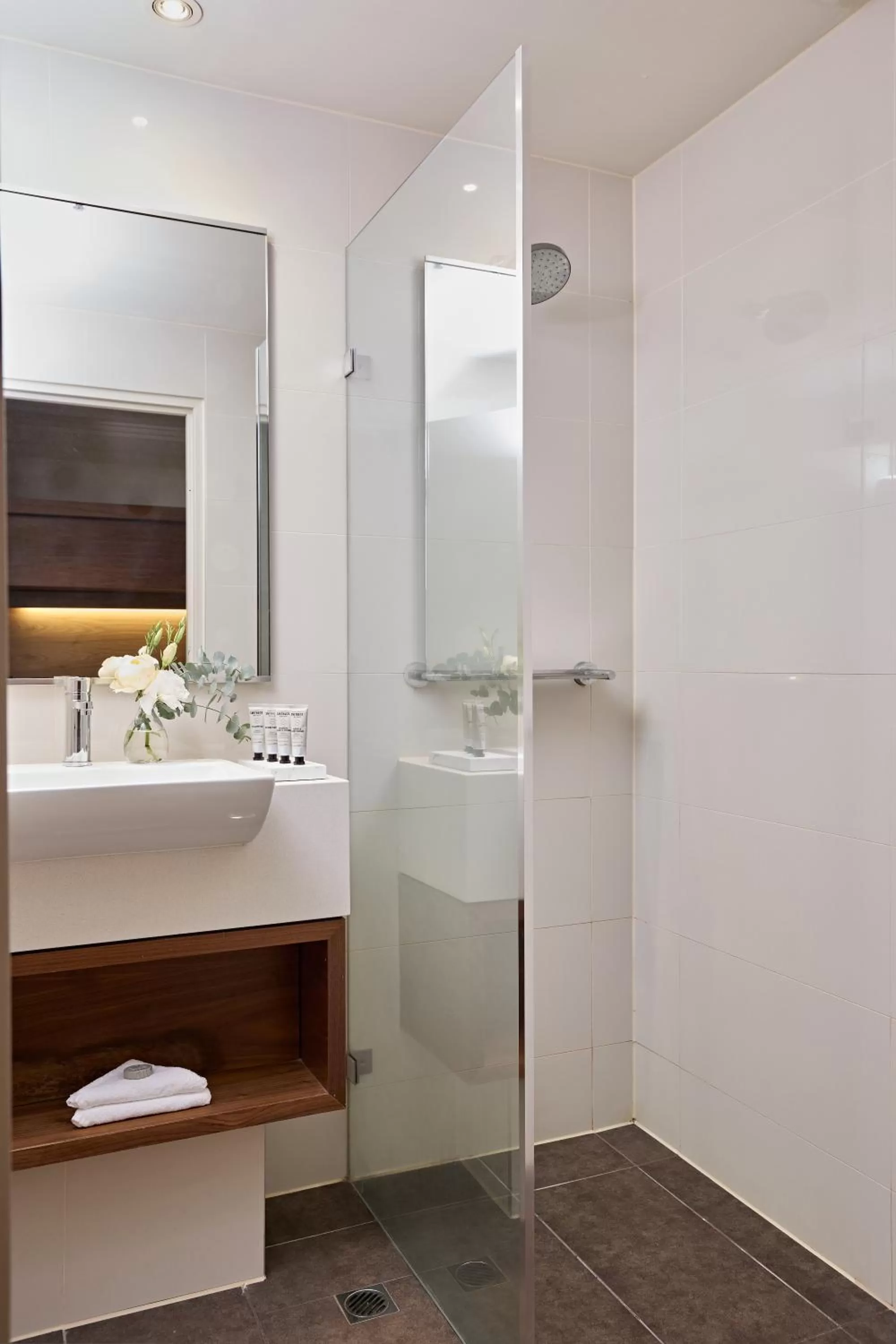 Shower in View Melbourne