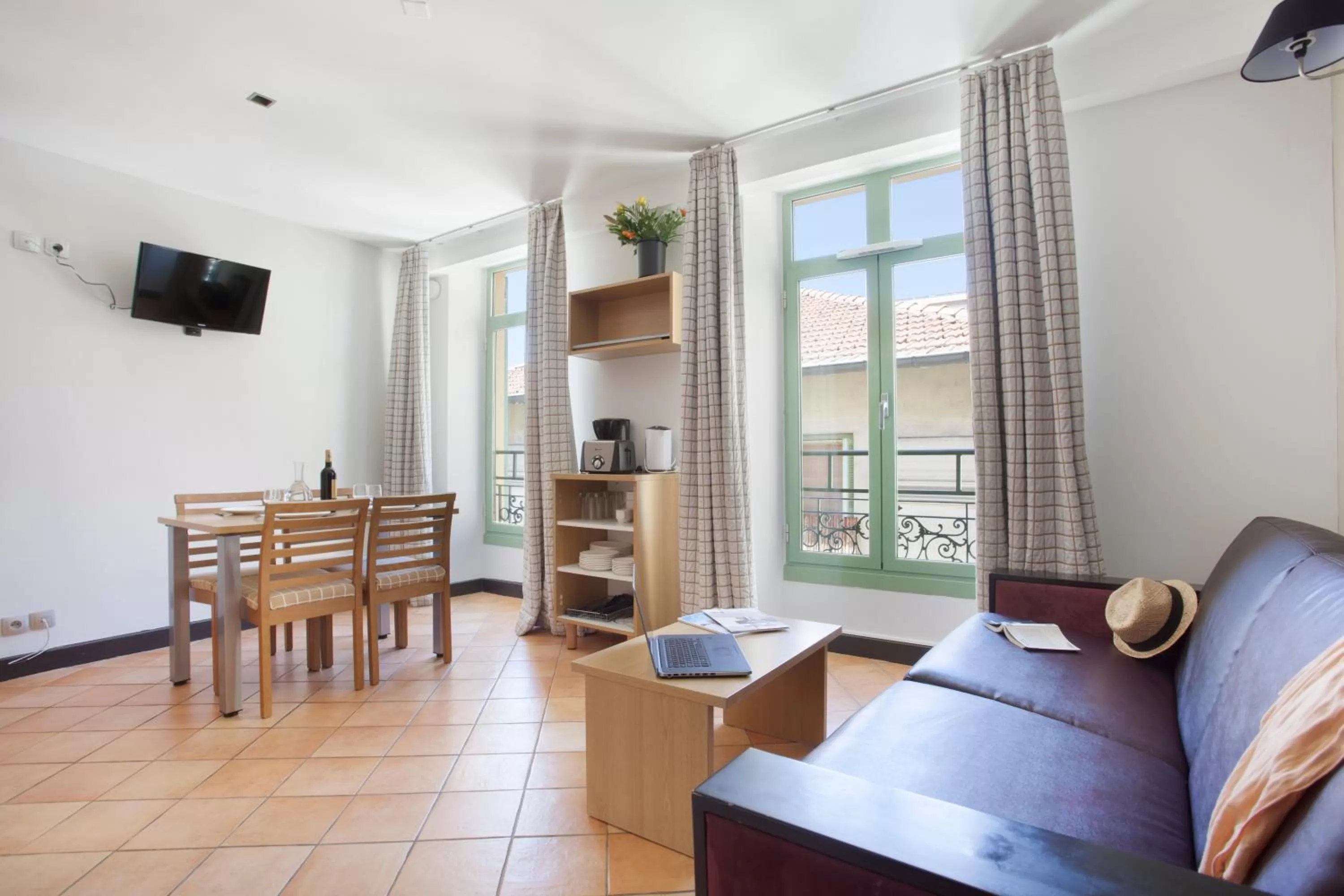 Seating area in Appart'hôtel Odalys City - Nice Centre