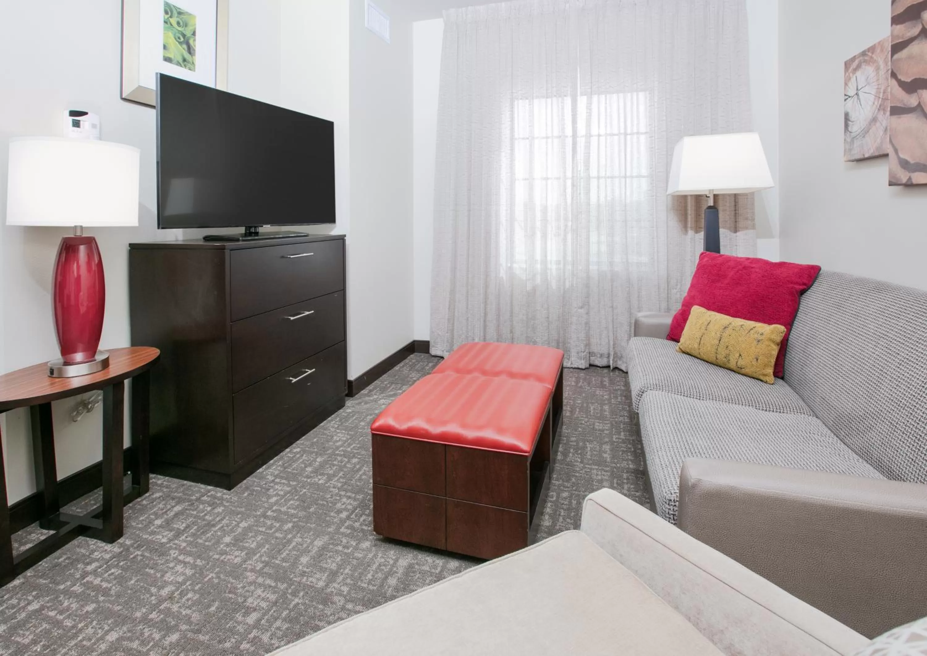 Communal lounge/ TV room, Bed in Staybridge Suites Plano - Richardson Area by IHG