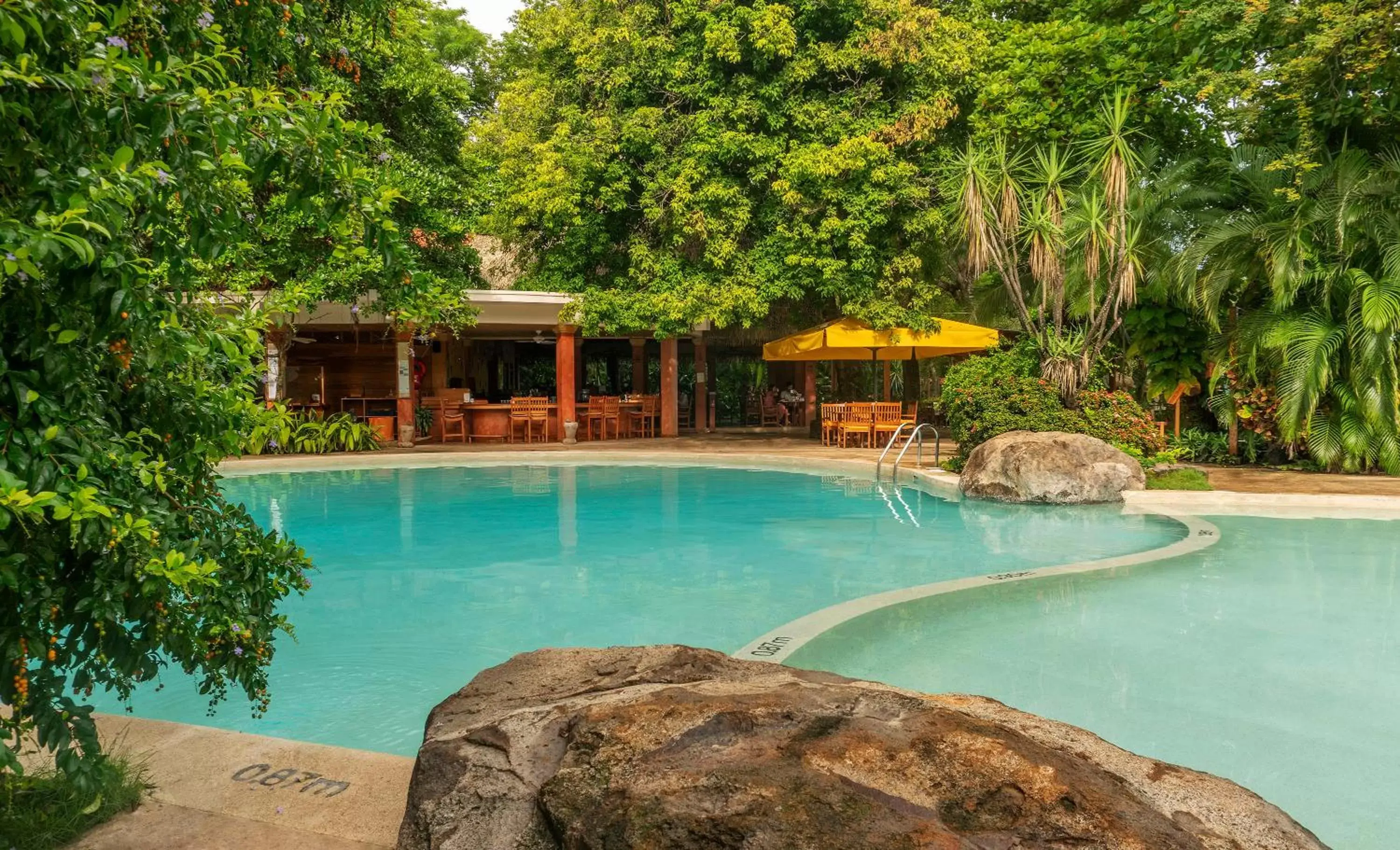 Swimming Pool in Capitán Suizo Beachfront Boutique Hotel