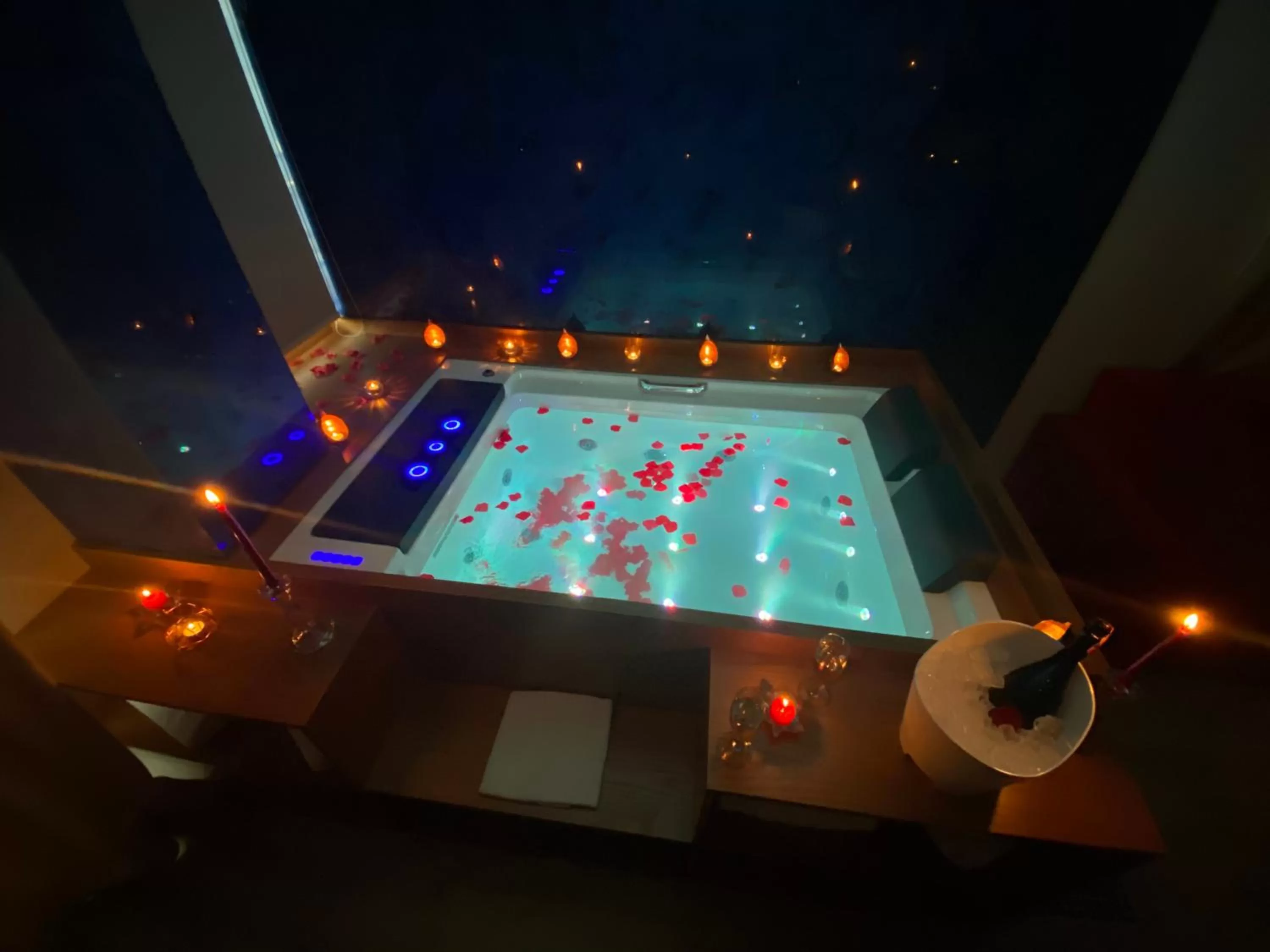 Hot Tub in Hotel Alion