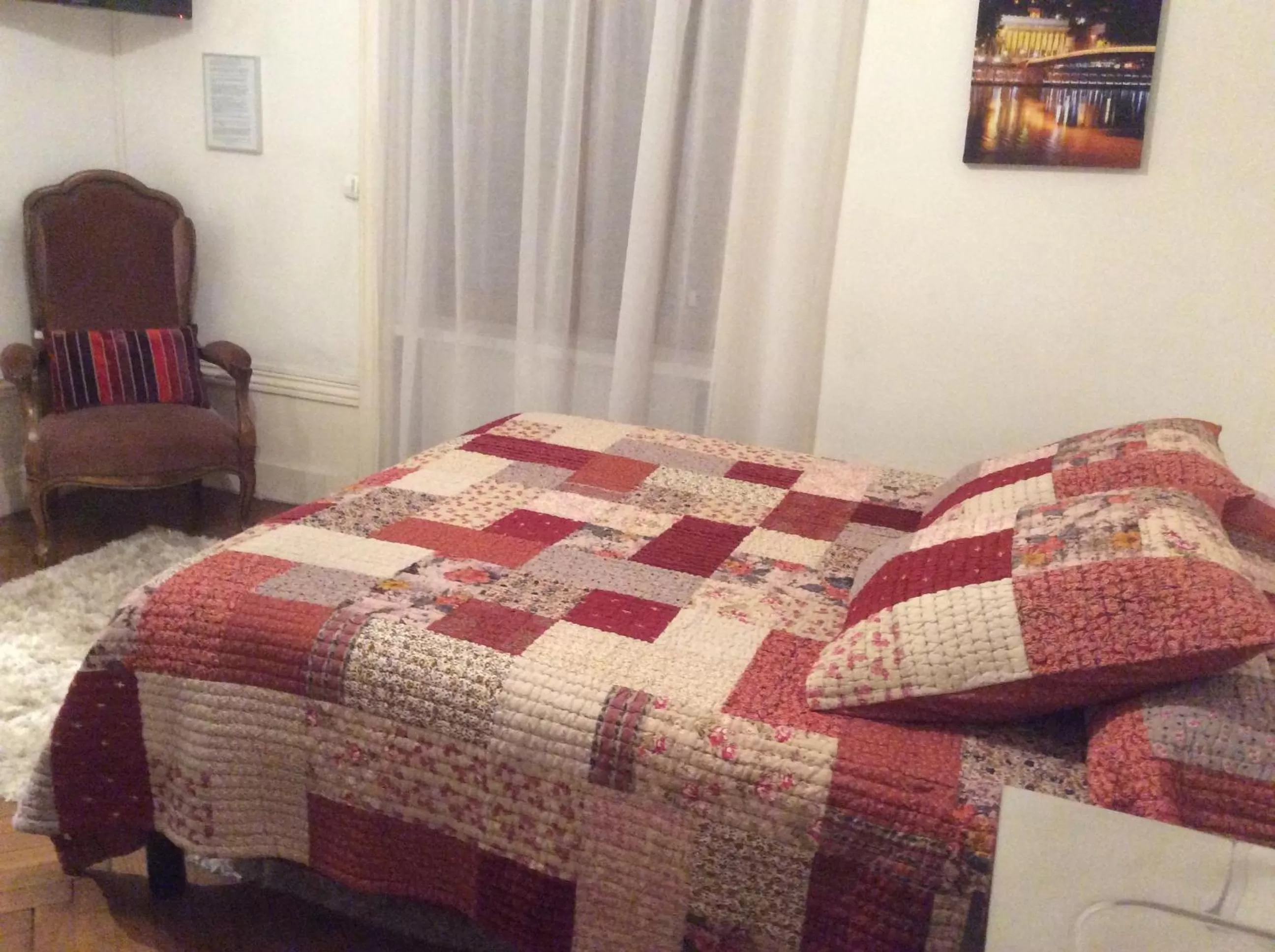 Bed in B&B "Clos Feuillat"