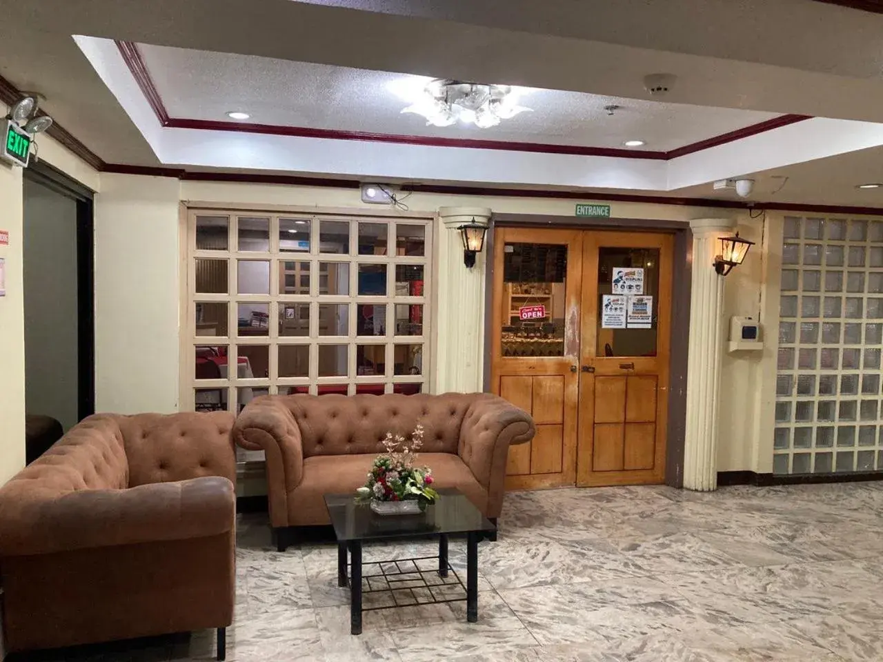 Living room, Lobby/Reception in Demiren Hotel and Restaurant